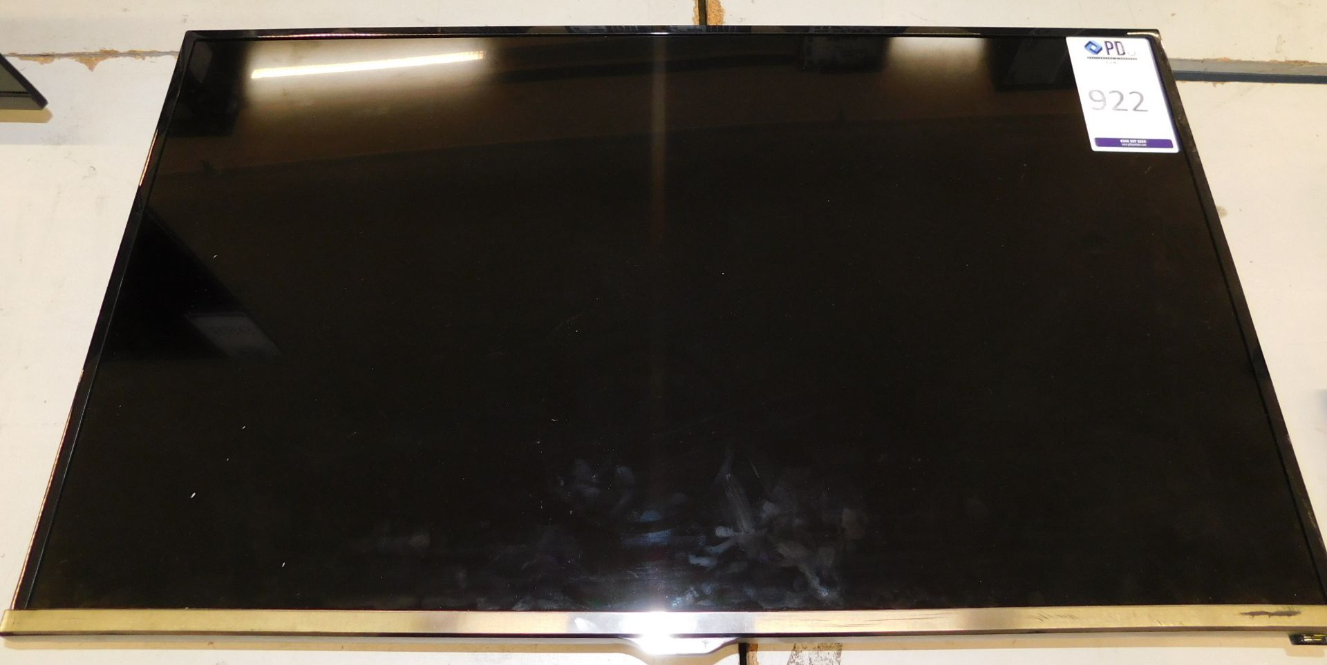 Samsung 32in Television (Location: Stockport. Please Refer to General Notes) - Image 2 of 5