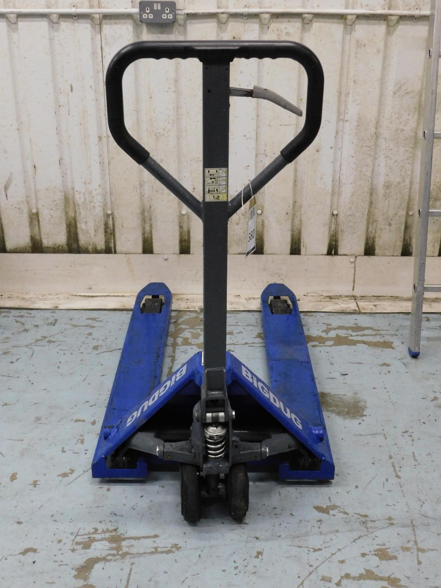 Big Dug Pallet Truck, 3000kg (Delayed Collection until After 2pm - PDS Reserve the Right to Use up