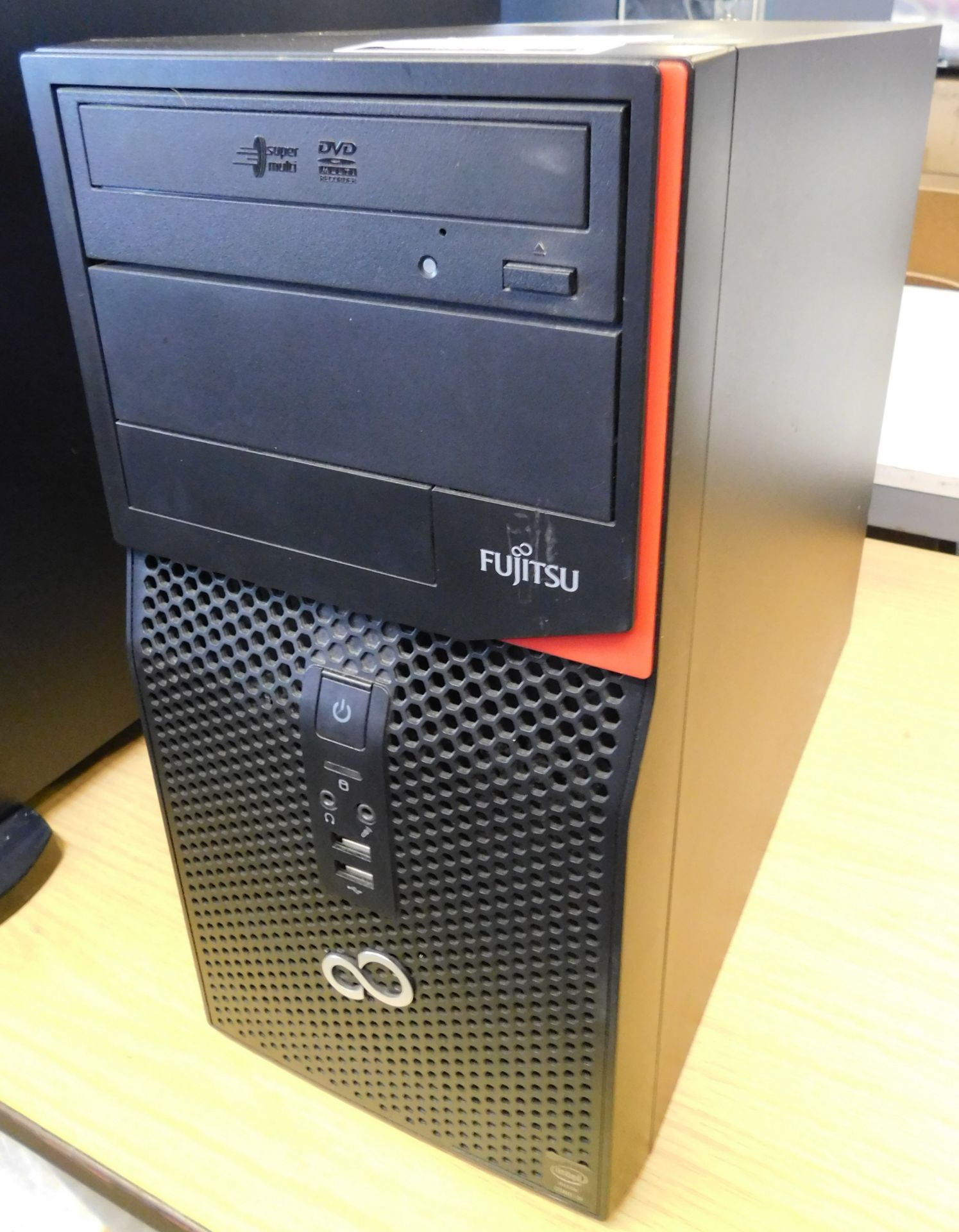Fujitsu Esprimo P420 E85+ PC (No HDD) (Location: Stockport. Please Refer to General Notes) - Image 2 of 4