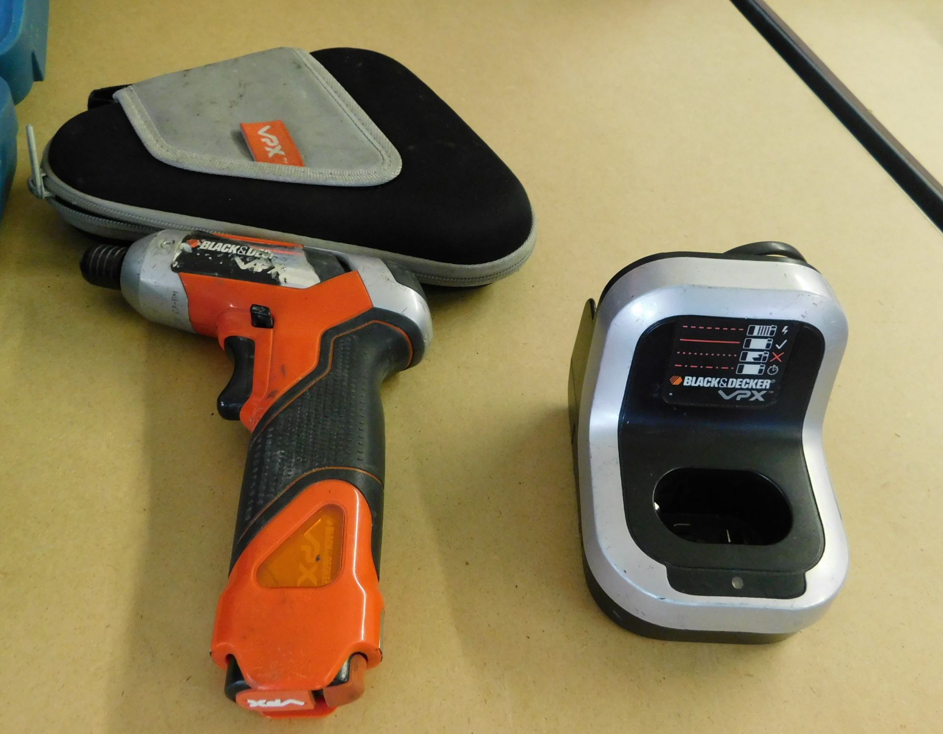 Cordless Screwdriver & Makita Charger with 2 Batteries (Location: Stockport. Please Refer to General - Image 3 of 3