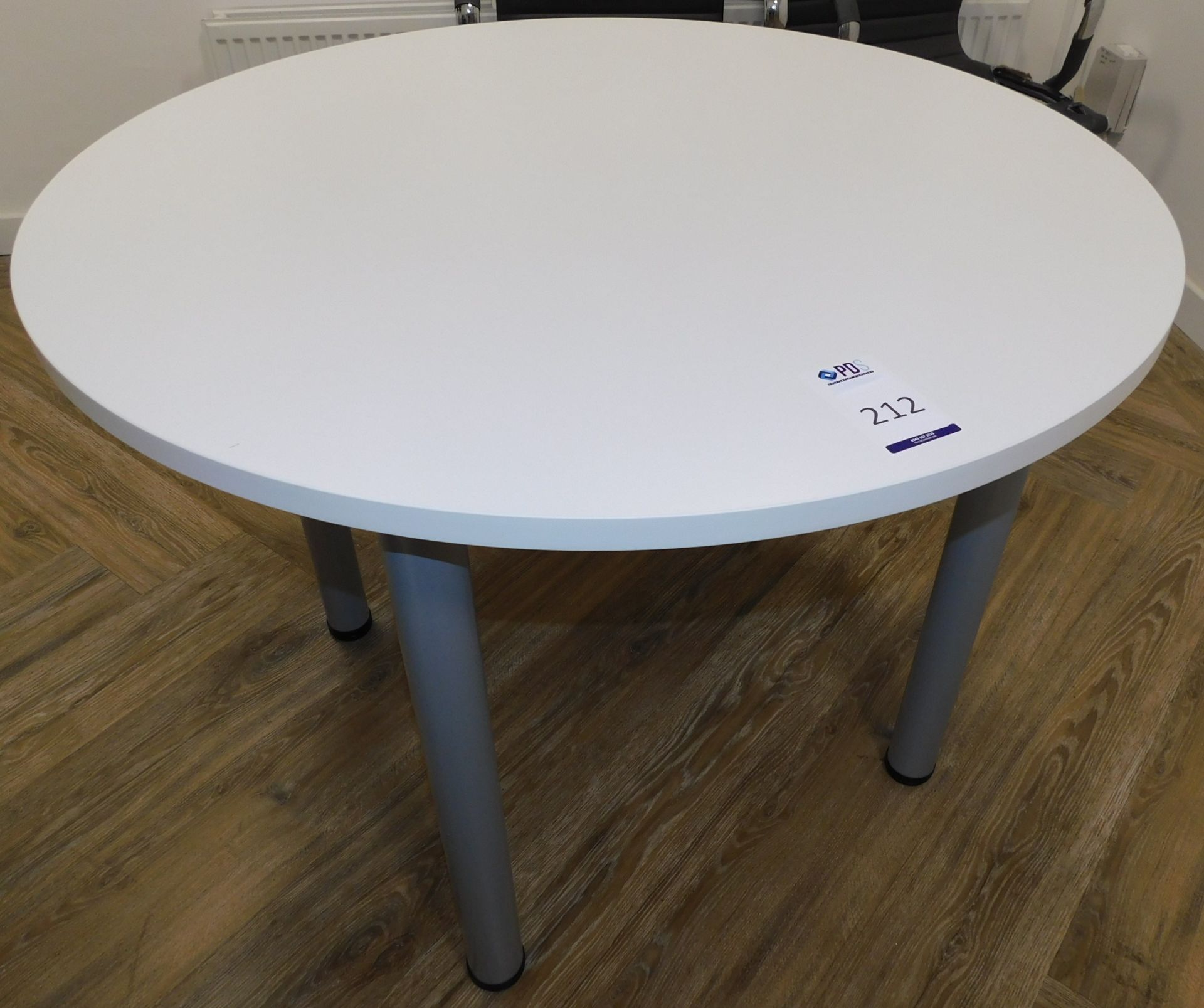 Circular Meeting Table, 1,000mm Diameter & 2 Grey, Leather Effect Chairs (Location: Altrincham. - Bild 2 aus 3