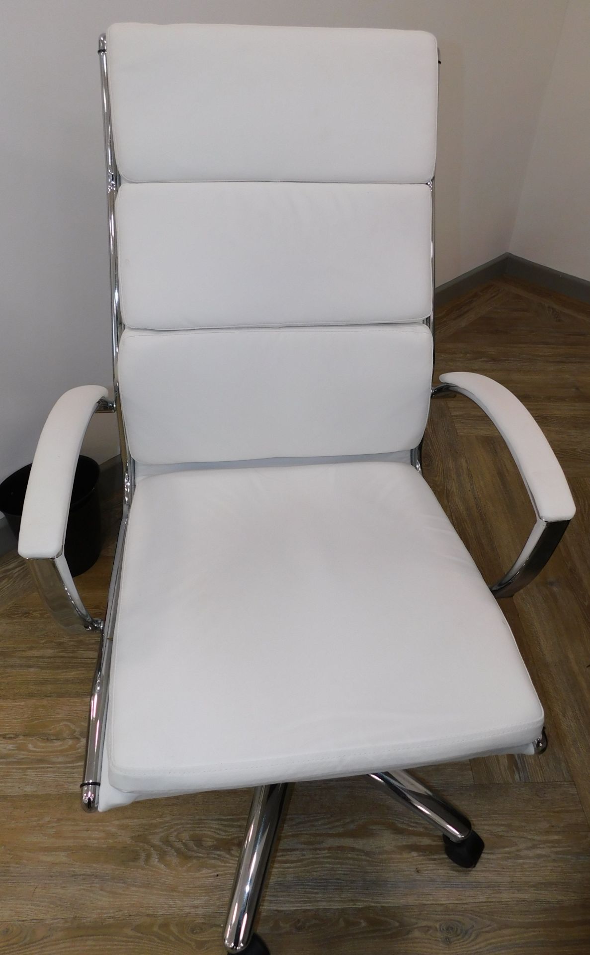 White Laminate, 4 Person Desk, 2,450mm X 1,200mm with 4 White Leather Effect Operators Chairs & 4 - Bild 5 aus 5