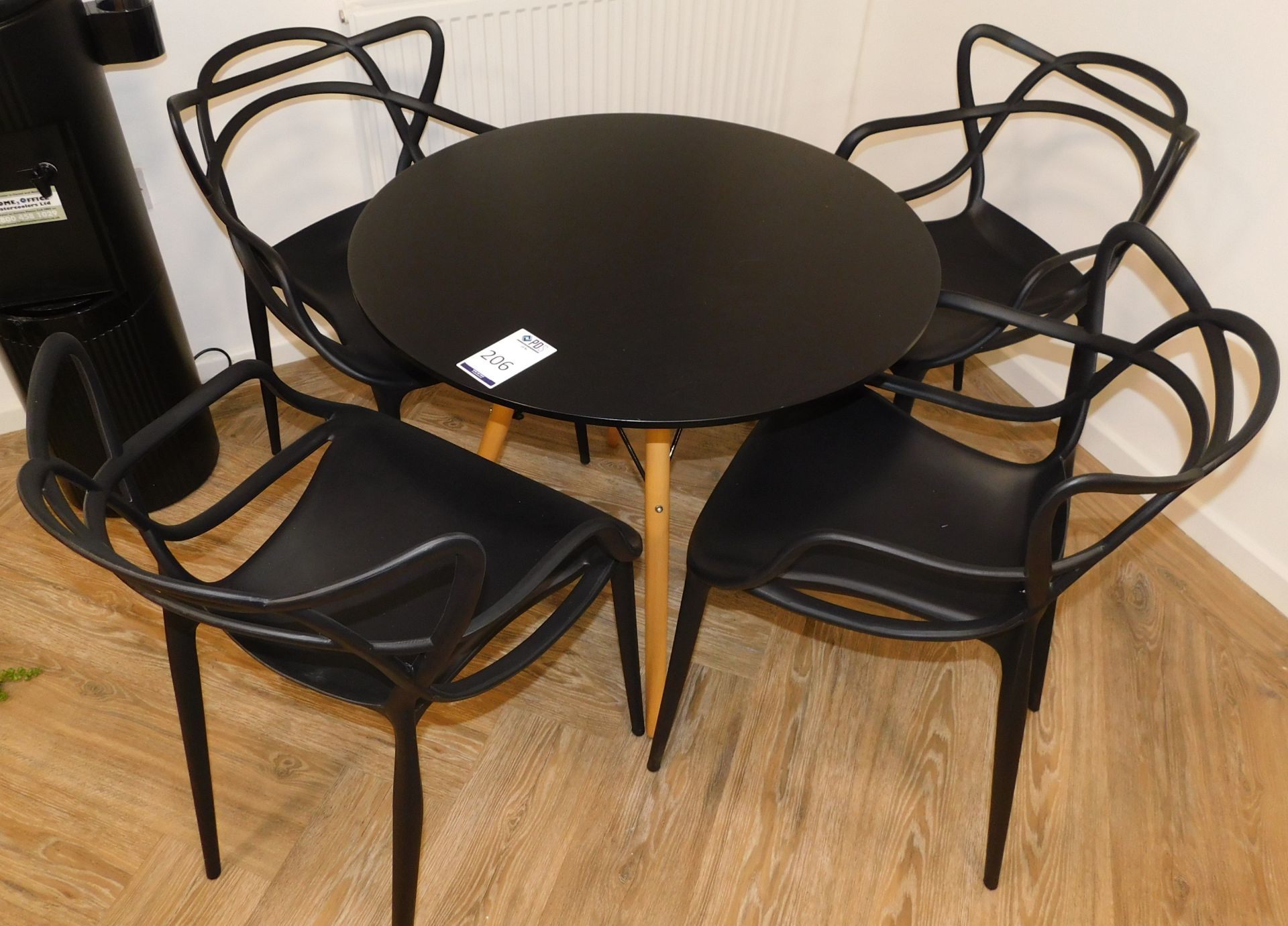 Black Laminate Circular Meeting Table, 800mm Diameter with 4 Plastic Chairs (Location: Altrincham.