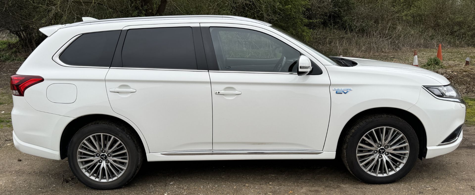 Mitsubishi Outlander Estate, 2.4 PHEV Dynamic (Auto), Registration LX70 MVD, First Registered 28th - Image 3 of 26