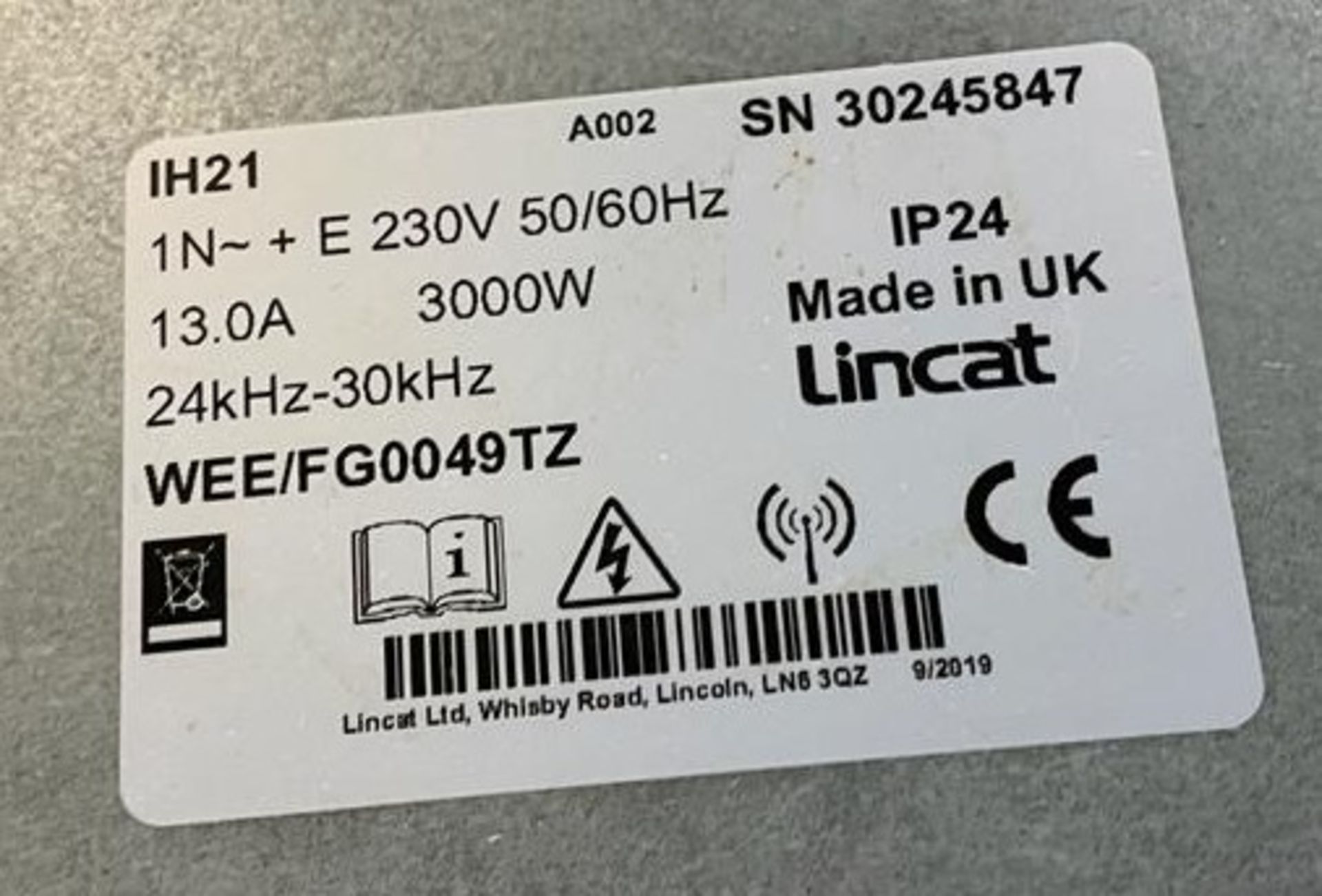 Lincat IH21 Countertop Induction Hob, 240v, Serial Number 30245847 (Location: NW London. Please - Image 2 of 2