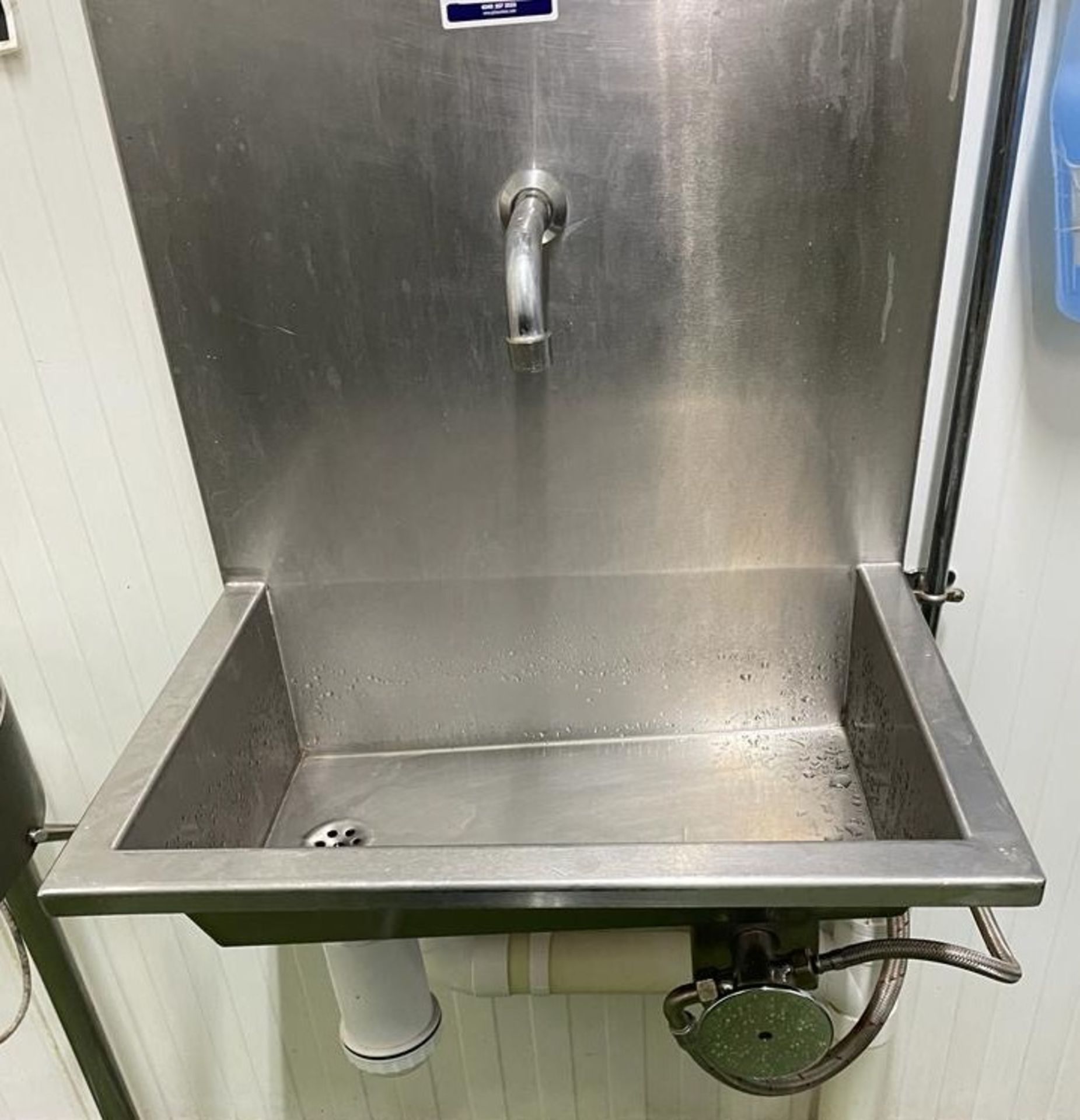 Unitech Knee Operated Handwash Sink (Location: NW London. Please Refer to General Notes)