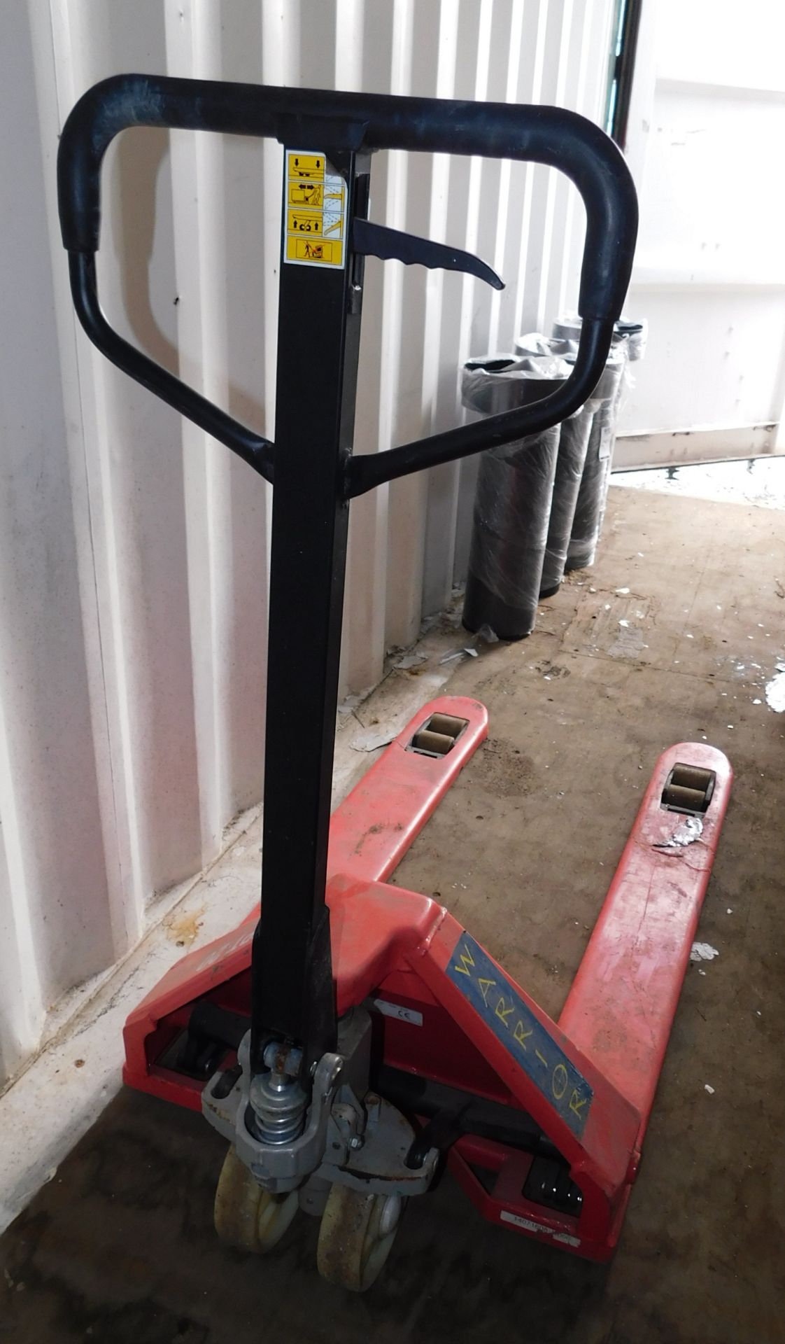 Warrior HTP-20 Low Profile Wide Blade Pallet Truck (Collection Delayed Until Tuesday 16th April) ( - Image 2 of 2