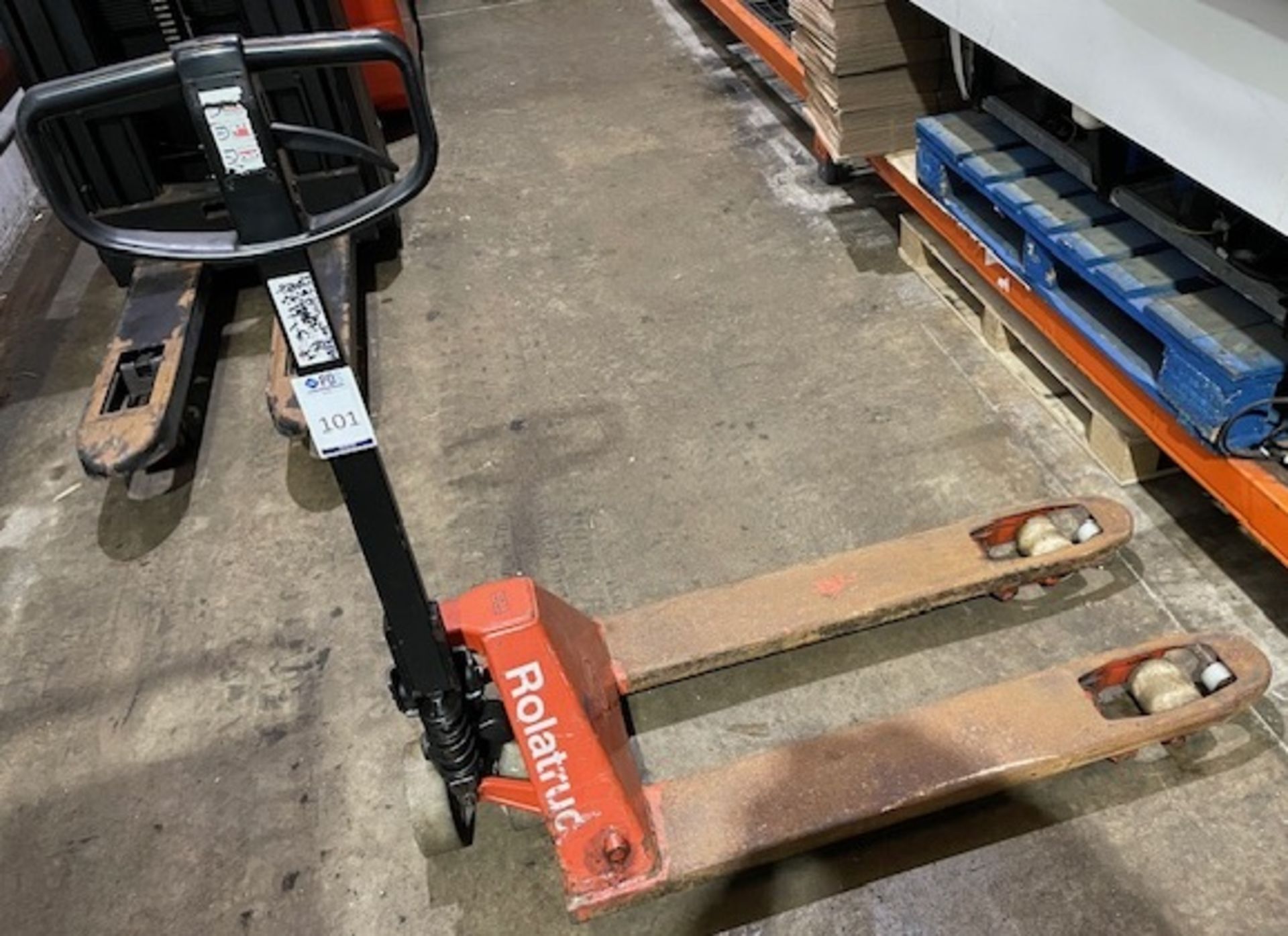 BT Rolatruc Hydraulic Pallet Truck (Location: NW London. Please Refer to General Notes)