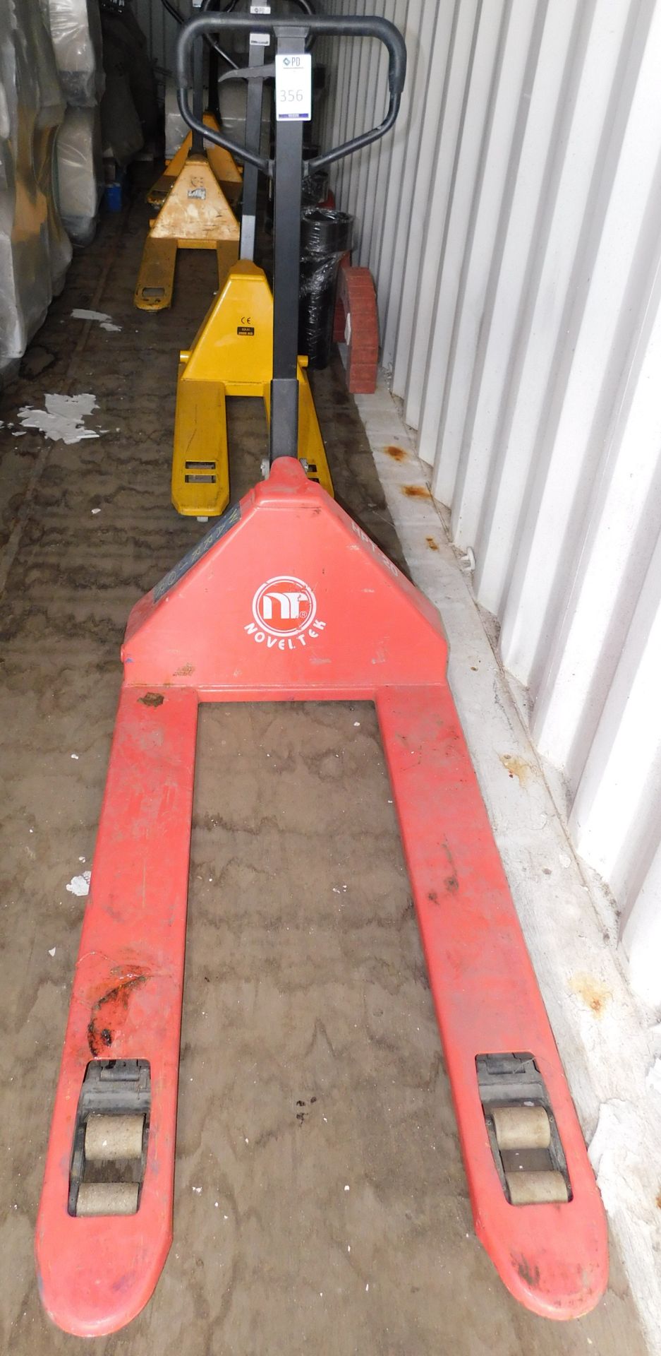 Warrior HTP-20 Low Profile Wide Blade Pallet Truck (Collection Delayed Until Tuesday 16th April) (