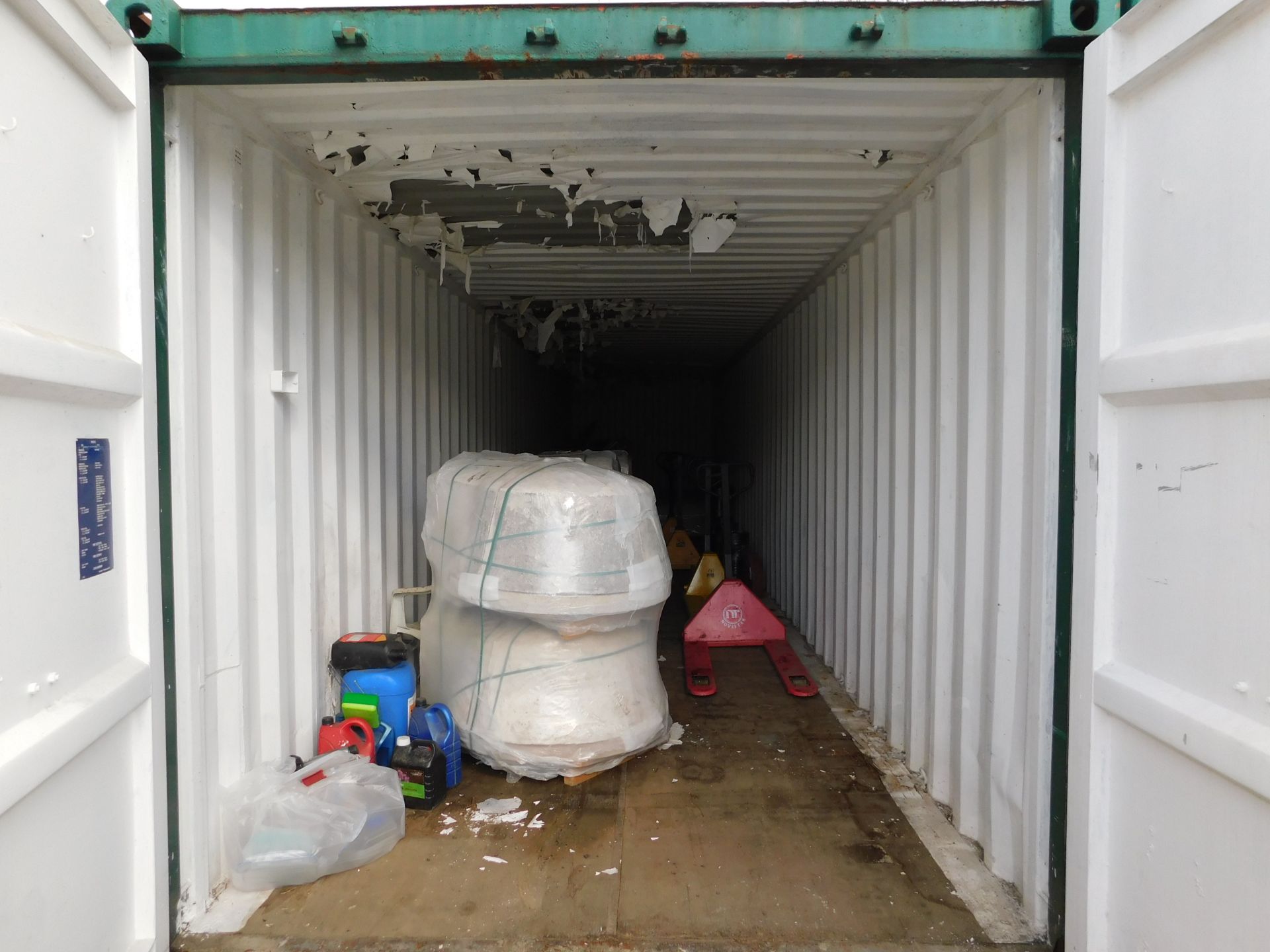 40ft Container (Collection Delayed to Tuesday 16th April or Wednesday 17th April) (Located - Bild 3 aus 3