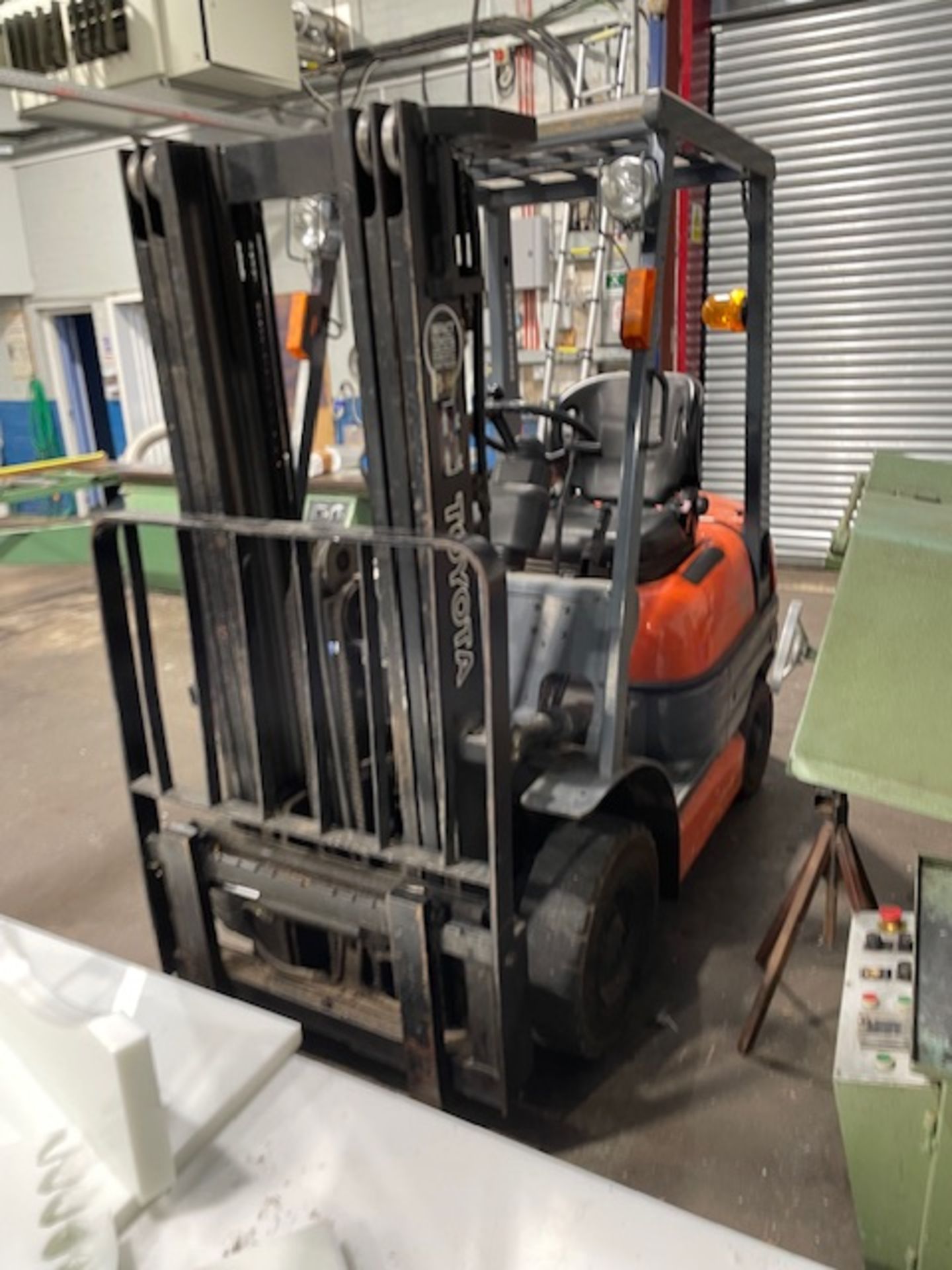 Toyota Model 026 6FDF18 Diesel Forklift Truck (1997), Serial Number 12978490/CMC60 Triple Mast - Image 2 of 6