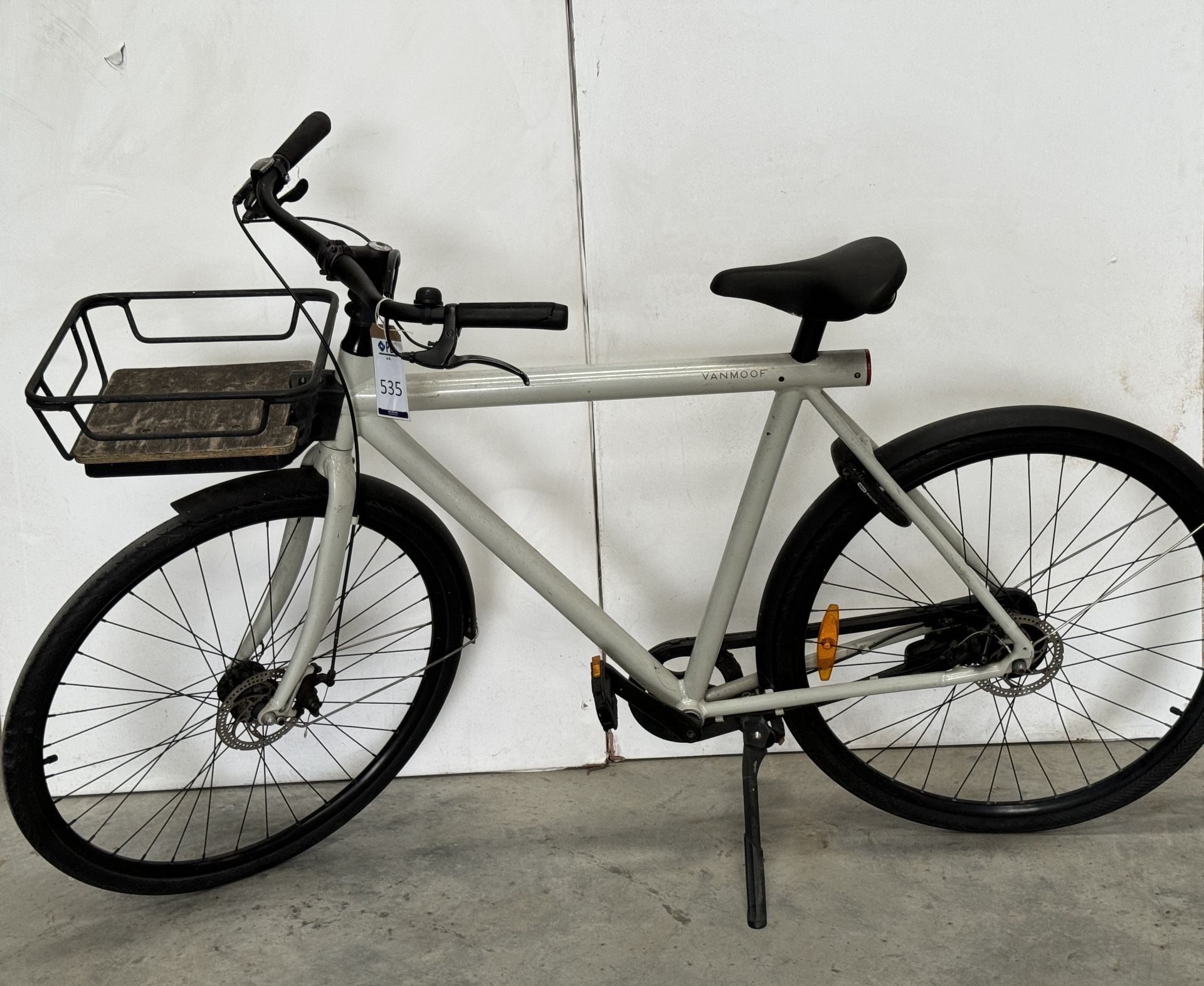 VanMoof Electric Bike, Frame Number ASN3901310 (NOT ROADWORTHY - FOR SPARES ONLY) (No codes