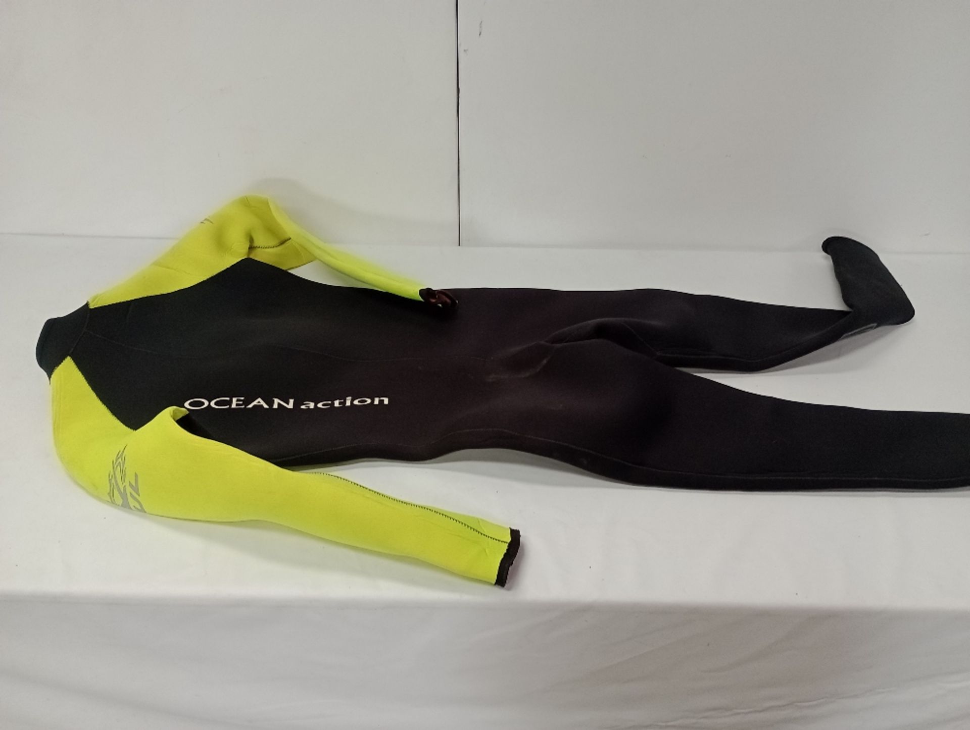 Collection of Wetsuits (Location: Brentwood. Please Refer to General Notes) - Image 26 of 37