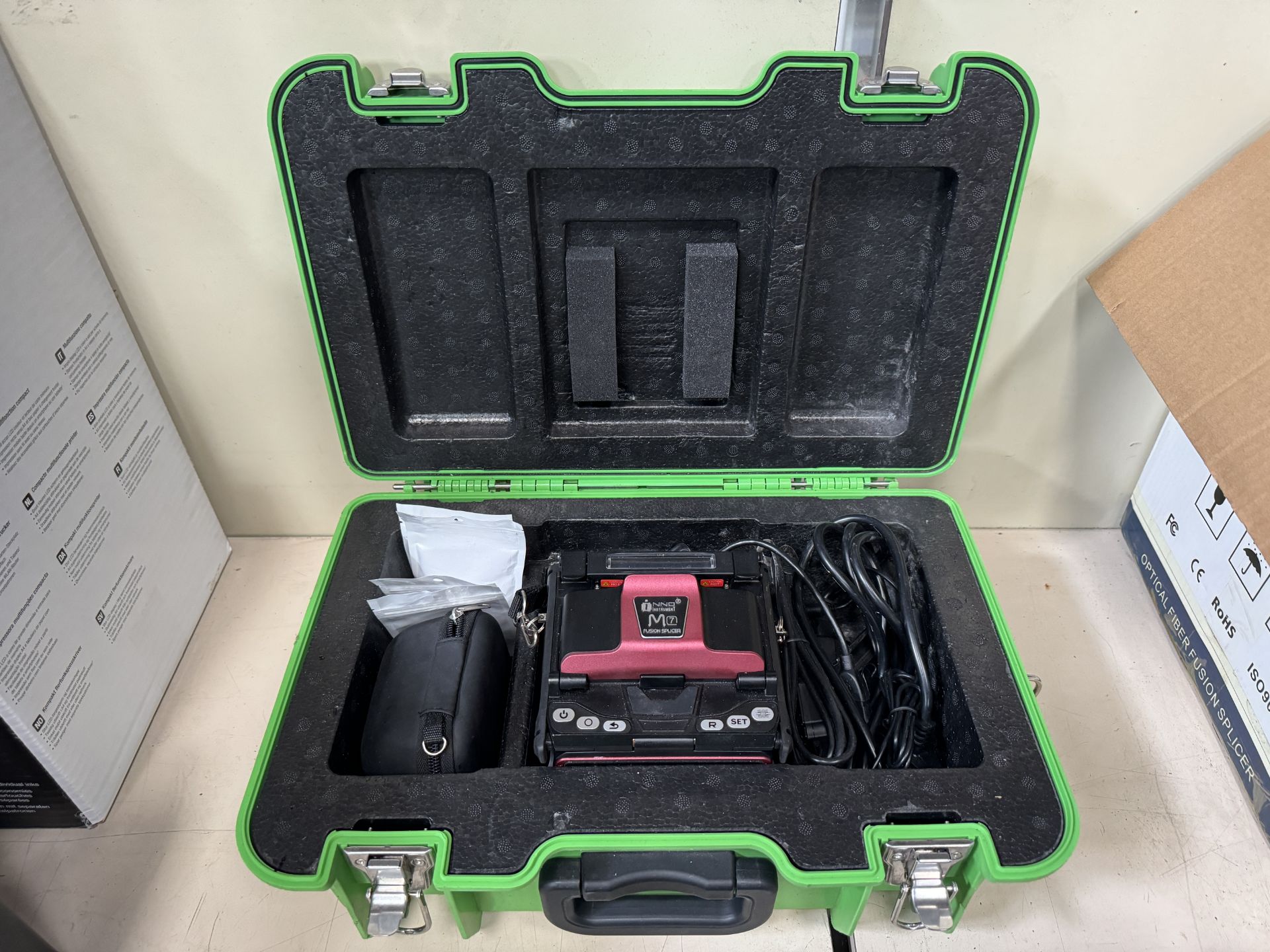 NNO M7 Fusion Splicer, Serial Number 082180081 & 2 Hexatronic Splice Closures (Location: - Image 3 of 5