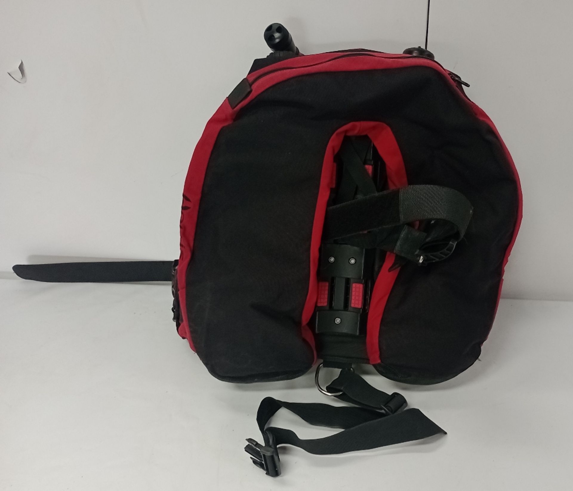 Hollis HD200 Buoyancy Control Device, Size L (Location: Brentwood. Please Refer to General Notes) - Image 2 of 4
