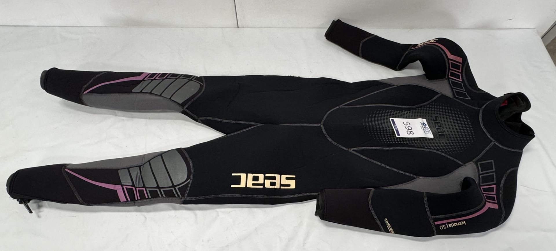 Kids Osprey Wetsuit, Aqua Lung Woman’s Wetsuit (Size M), Beuchat & Seac Wetsuits (Location: - Image 2 of 10
