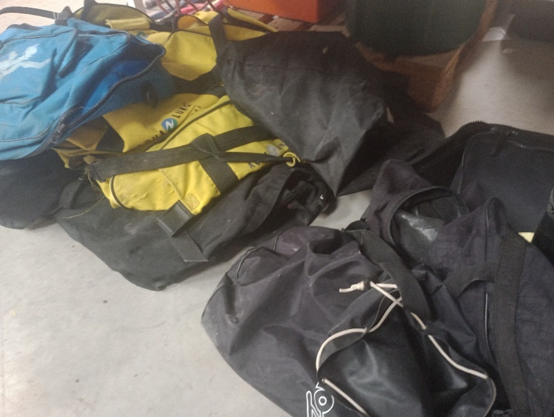 Various Wetsuit Bags (Location: Brentwood. Please Refer to General Notes) - Image 2 of 2