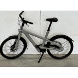 VanMoof A5 Electric Bike, Frame Number AST62H02078I, Serial Number AVTBK000042OA (NOT ROADWORTHY -