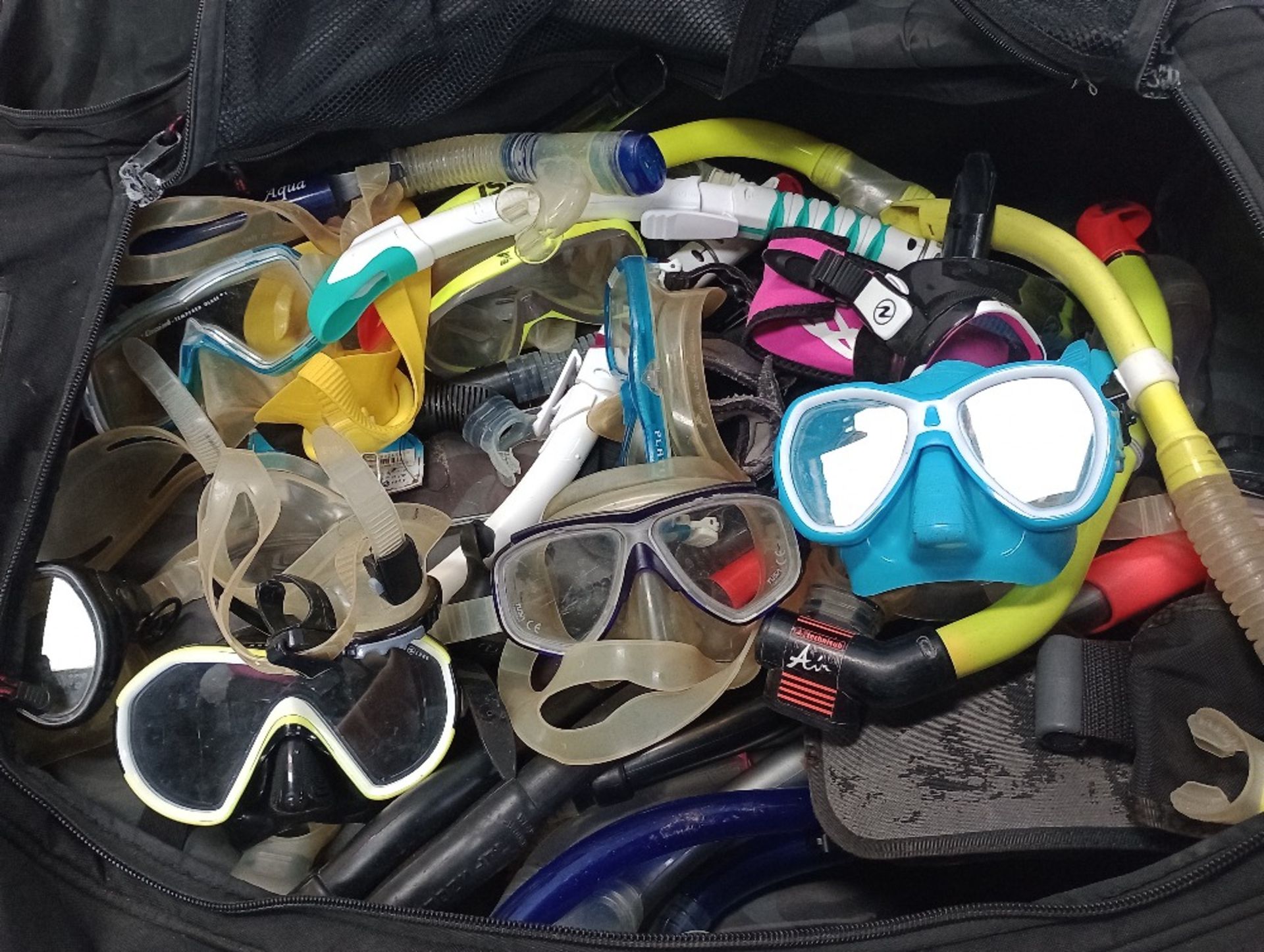 Various Snorkels & Masks, Aqua Lung Gloves and Fenzy Life Jackey (Location: Brentwood. Please - Image 3 of 4