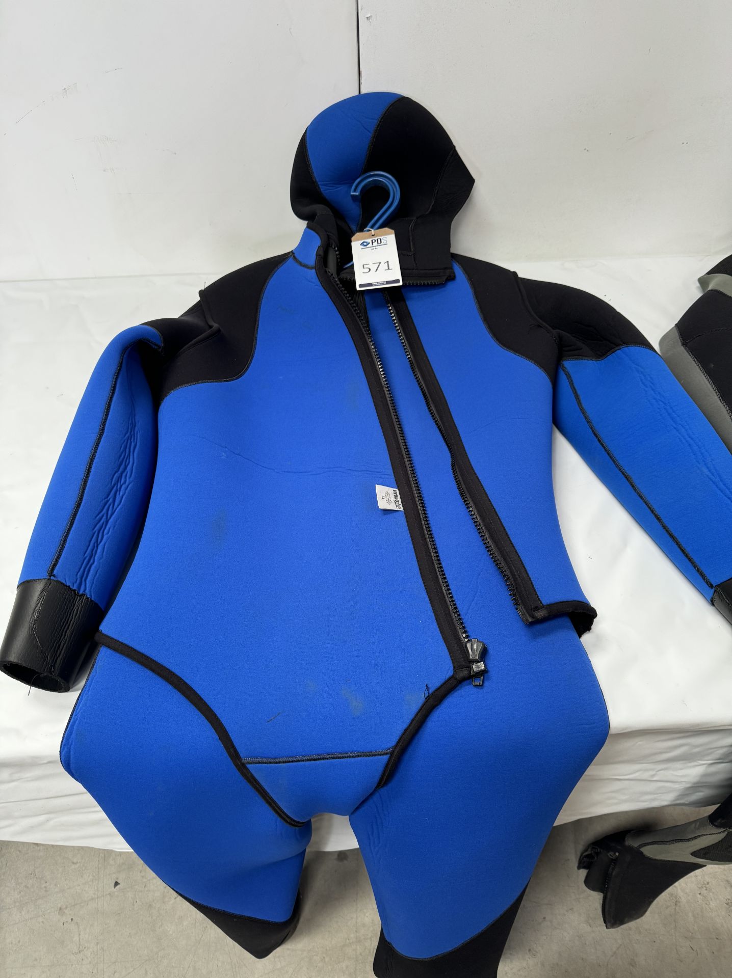 Five Various Wetsuits (Location: Brentwood. Please Refer to General Notes) - Image 4 of 12