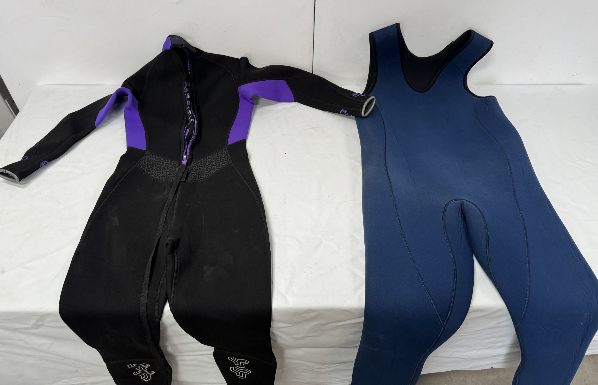 Kids Osprey Wetsuit, Aqua Lung Woman’s Wetsuit (Size M), Beuchat & Seac Wetsuits (Location: - Image 5 of 10