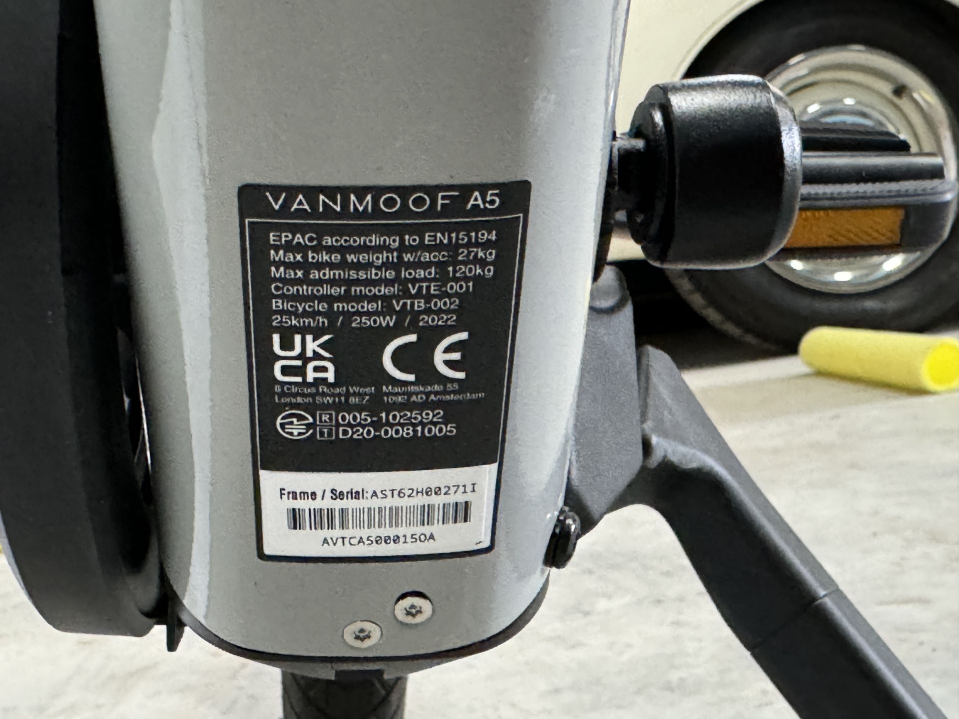 VanMoof A5 Electric Bike, Frame Number AST62H00271I, Serial Number AVTCA500015OA (NOT ROADWORTHY - - Image 2 of 2