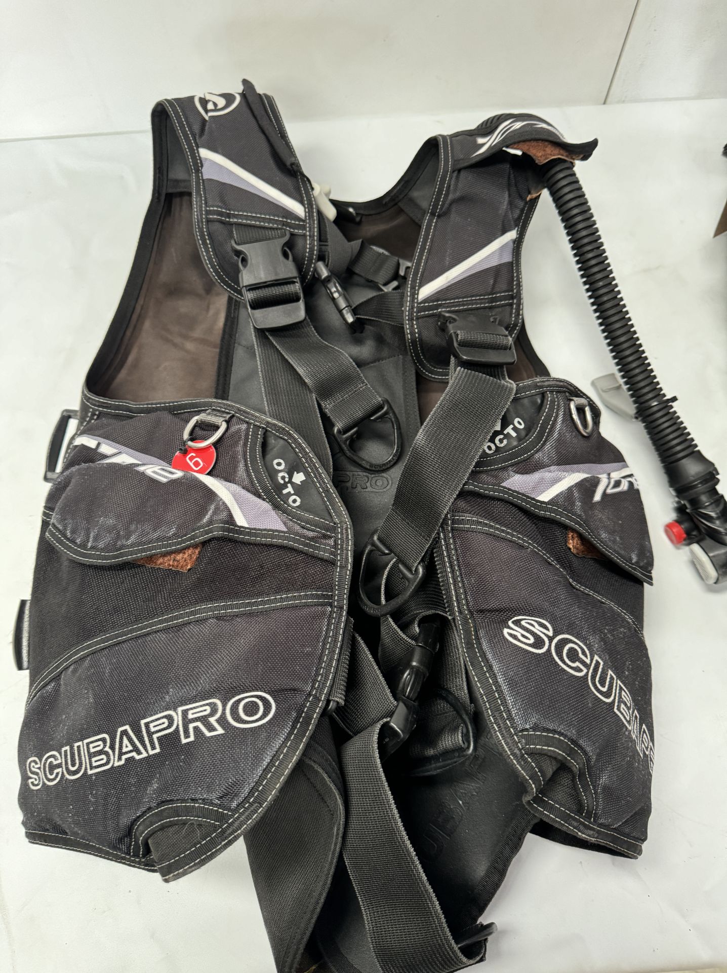 Scuba Pro, Seaquest, Zeagle Aqualung Buoyancy Compensator (Location: Brentwood. Please Refer to - Image 2 of 8