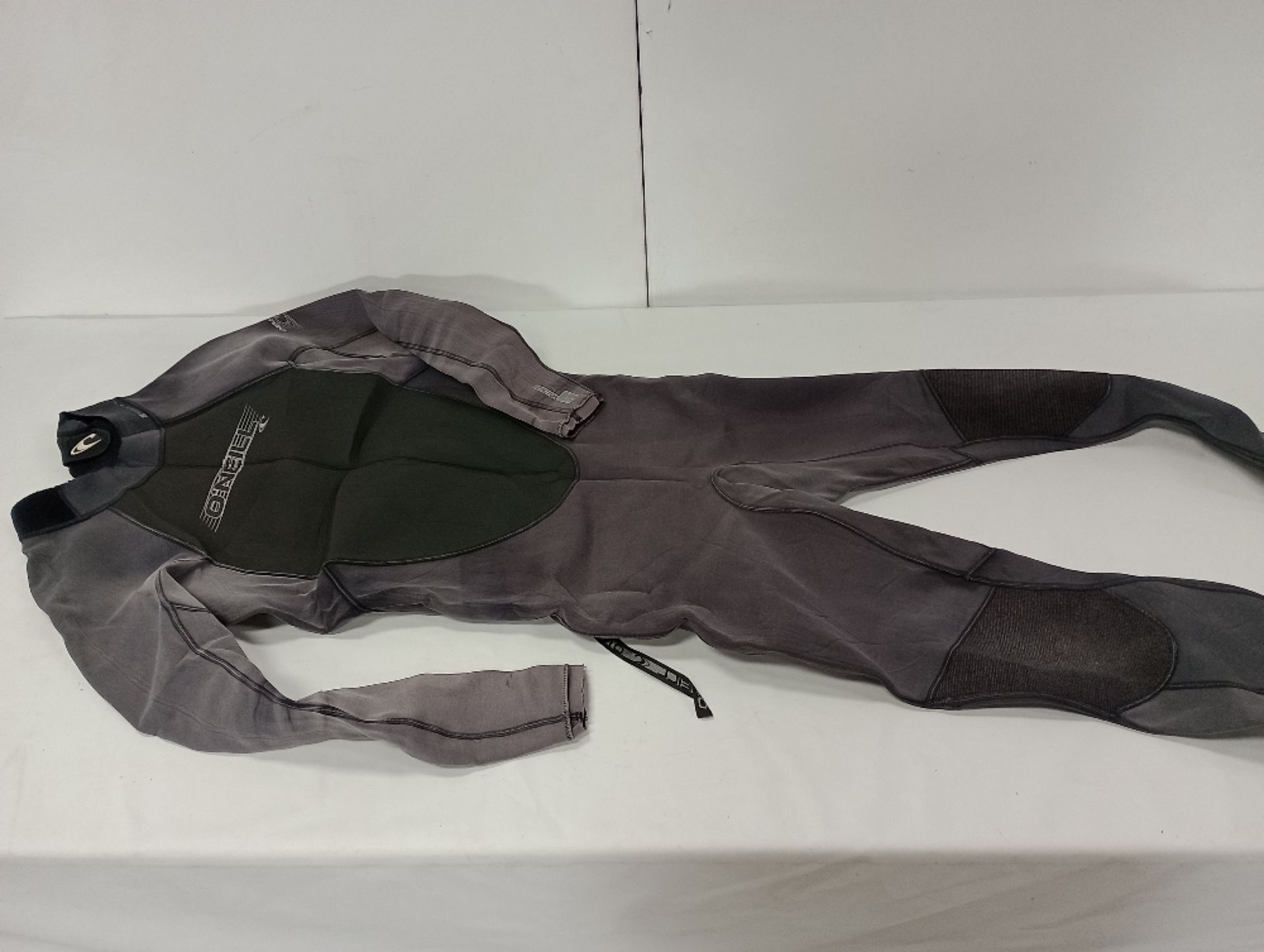 Collection of Wetsuits (Location: Brentwood. Please Refer to General Notes) - Image 15 of 37
