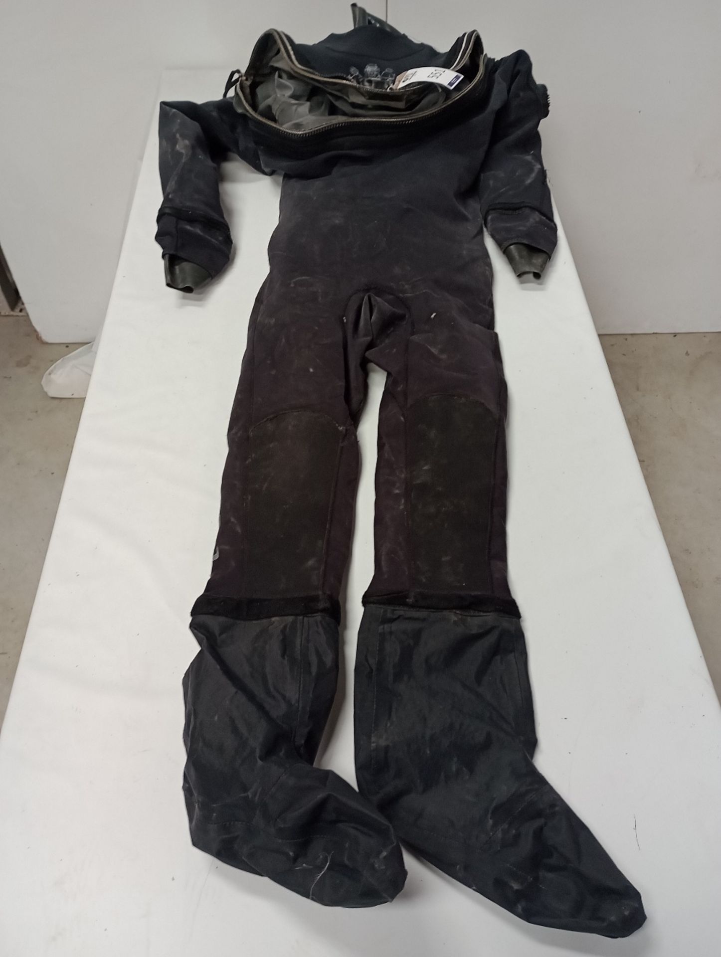 Whites Fusion Tech Drysuit, Size L/XL (Location: Brentwood. Please Refer to General Notes)
