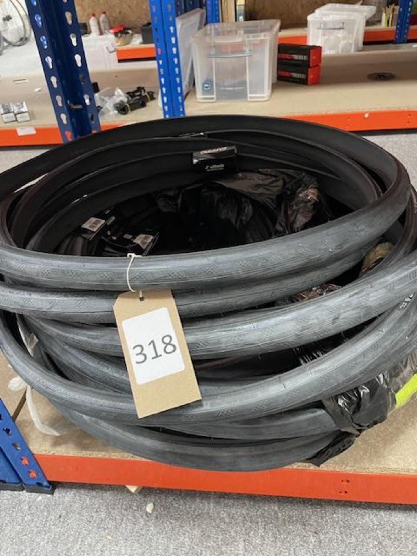 22 Pairs Zaffiro 25mm & 28mm Tyres, 700c (Location: Newport Pagnell. Please Refer to General Notes)