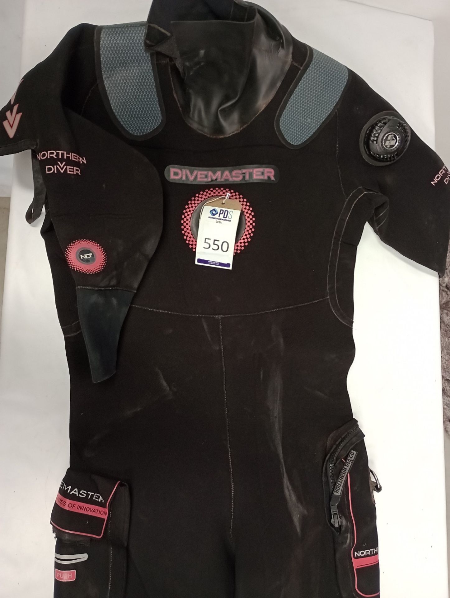 Northern Diver Divemaster, Size Medium R (Gents), Boot 8 (Location: Brentwood. Please Refer to - Image 2 of 4