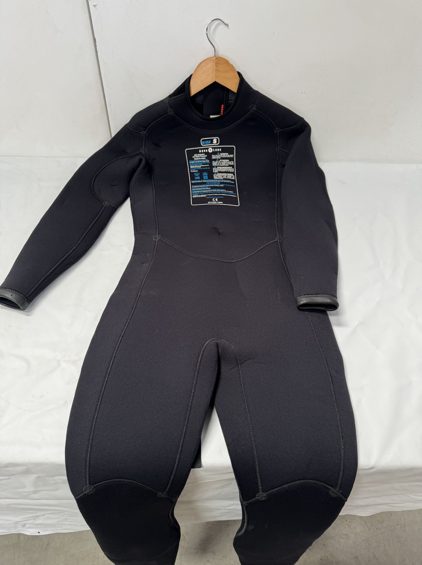 Four Various Wetsuits (Location: Brentwood. Please Refer to General Notes) - Image 4 of 10