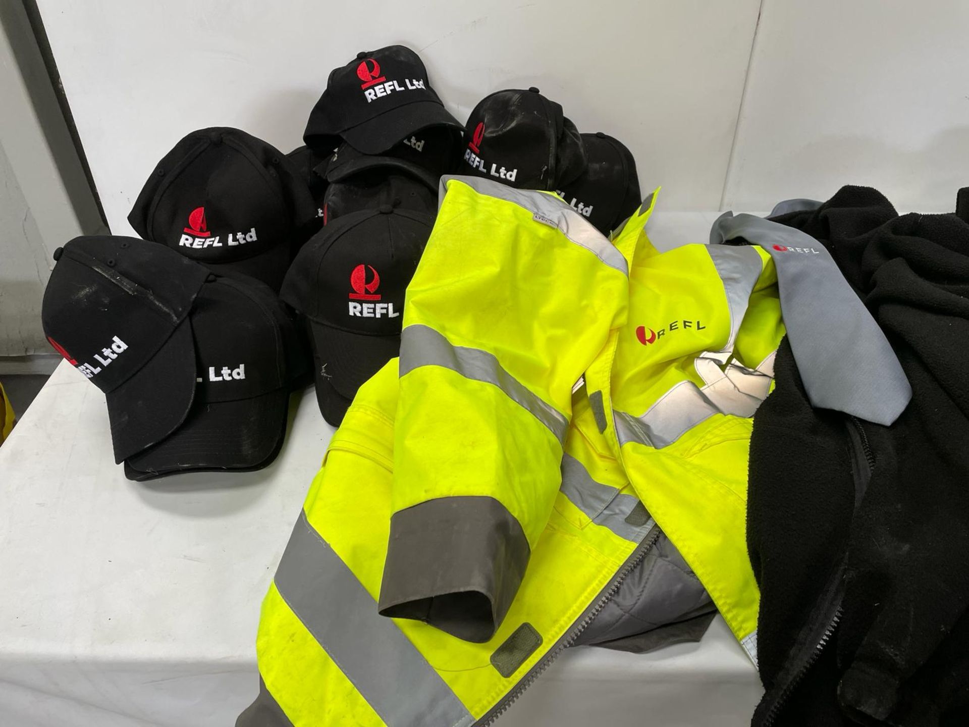 Branded Baseball Caps, T-Shirts, Hi-Vis Jackets (Location: Brentwood. Please Refer to General - Image 2 of 2