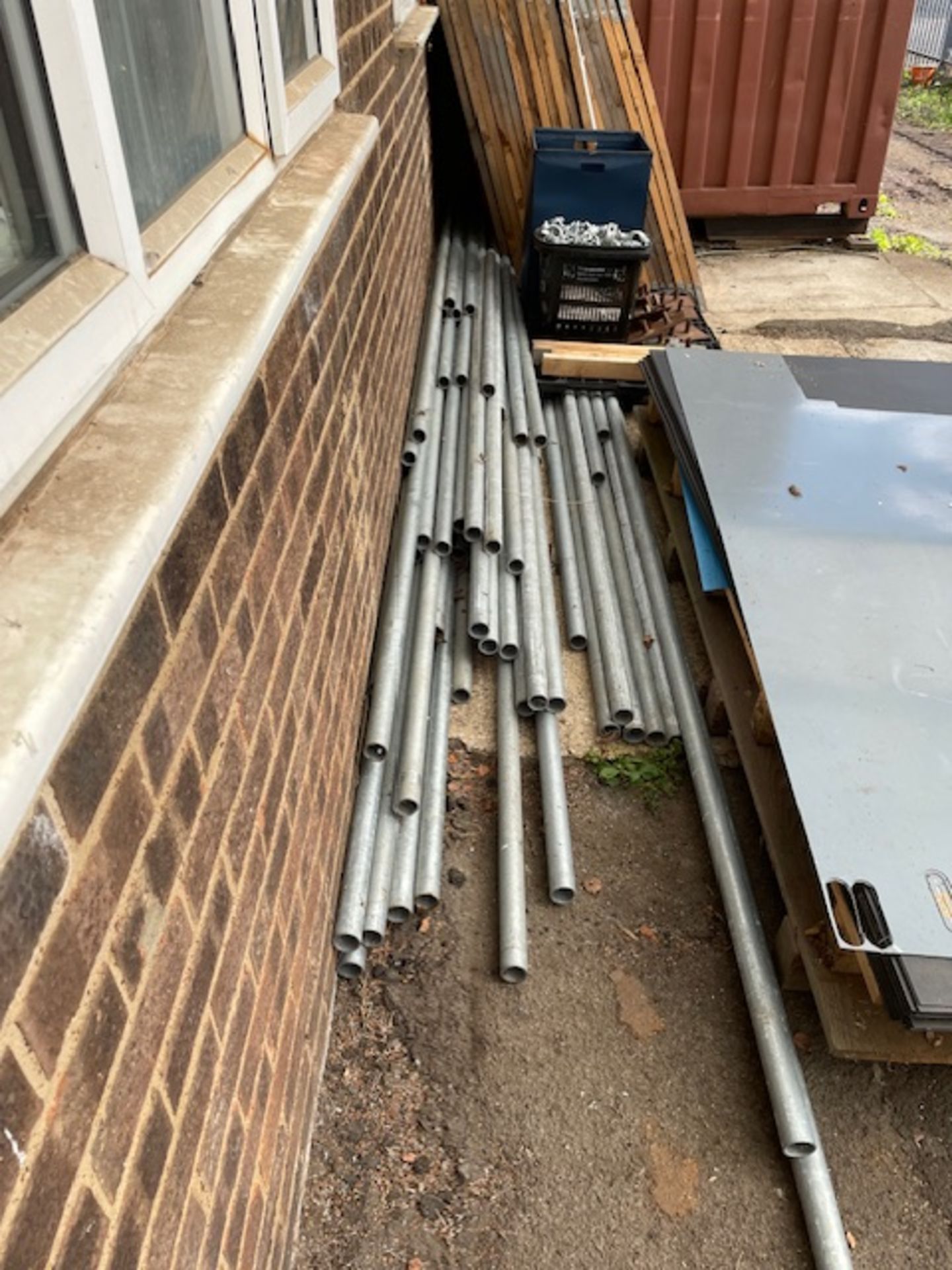 Quantity of Galvanised Scaffold Tube, Fittings, Boards & Base Plates (Rear Yard) (Location: Earls - Image 4 of 4