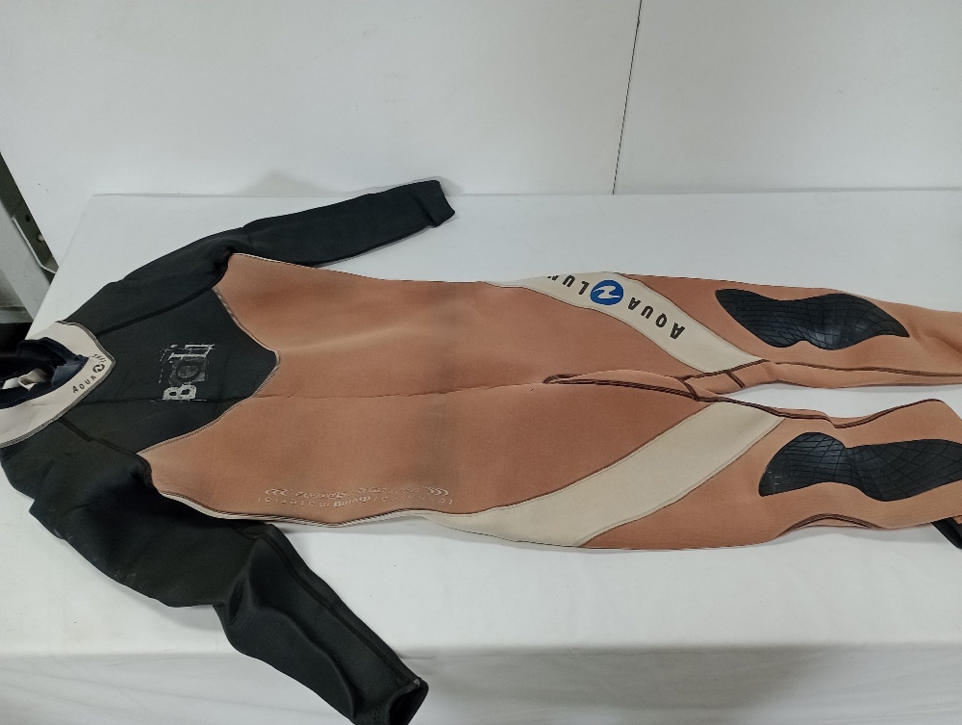 Collection of Wetsuits (Location: Brentwood. Please Refer to General Notes) - Image 3 of 37
