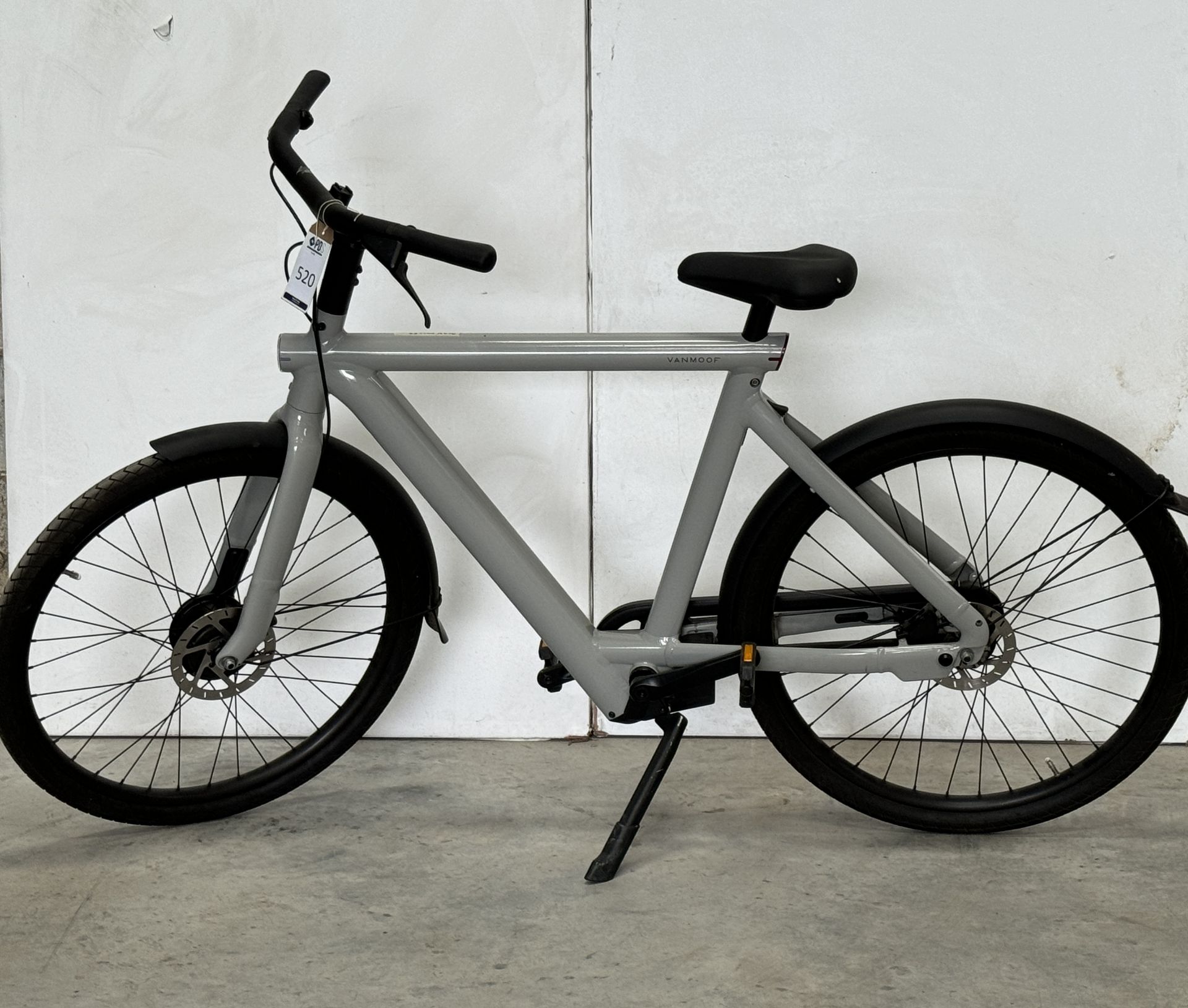 VanMoof S5 Electric Bike, Frame Number AST25G01890I, Serial Number SVTBIB000240A (NOT ROADWORTHY -