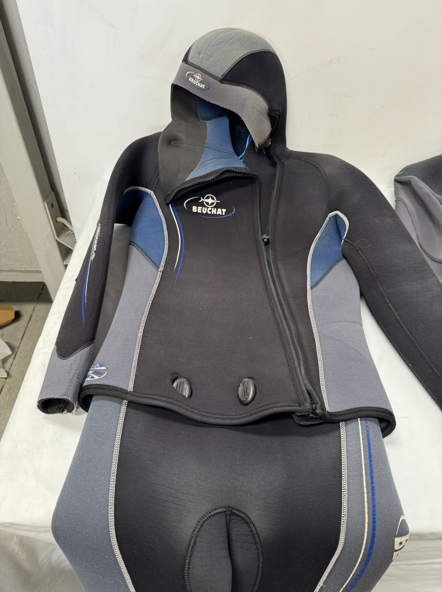 Six O’Neill, Beuchat, Seac Wetsuits (Location: Brentwood. Please Refer to General Notes) - Image 2 of 18