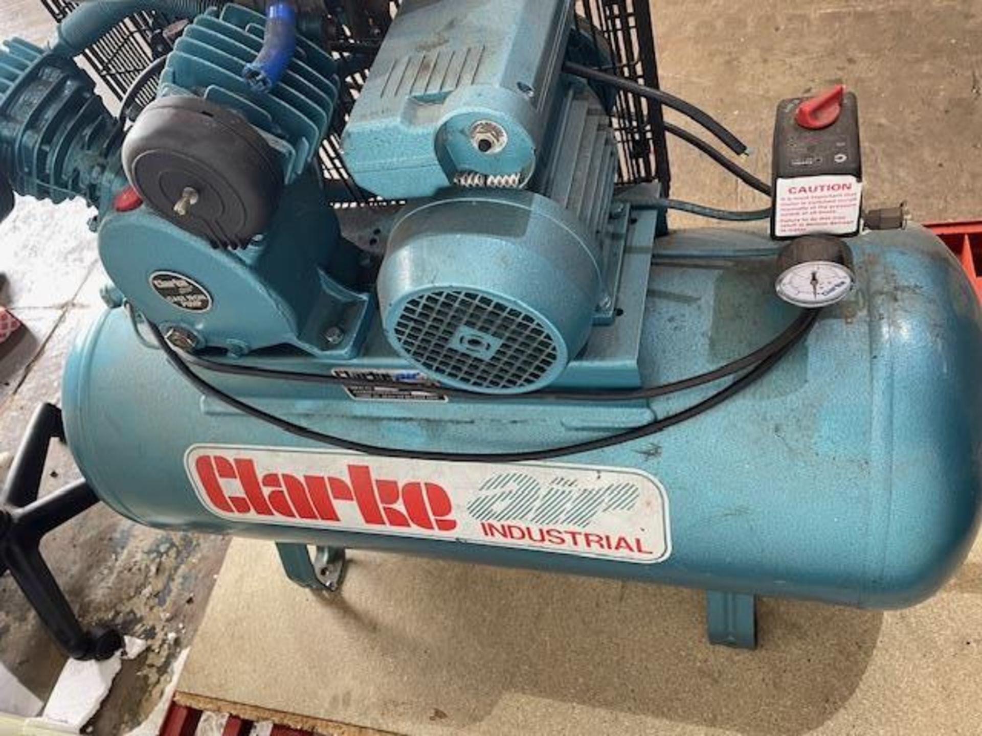 Clarke SEV11c 100 Vee Twin cylinder Receiver Mounted Air Compressor MWP 10.3Barc (Location: