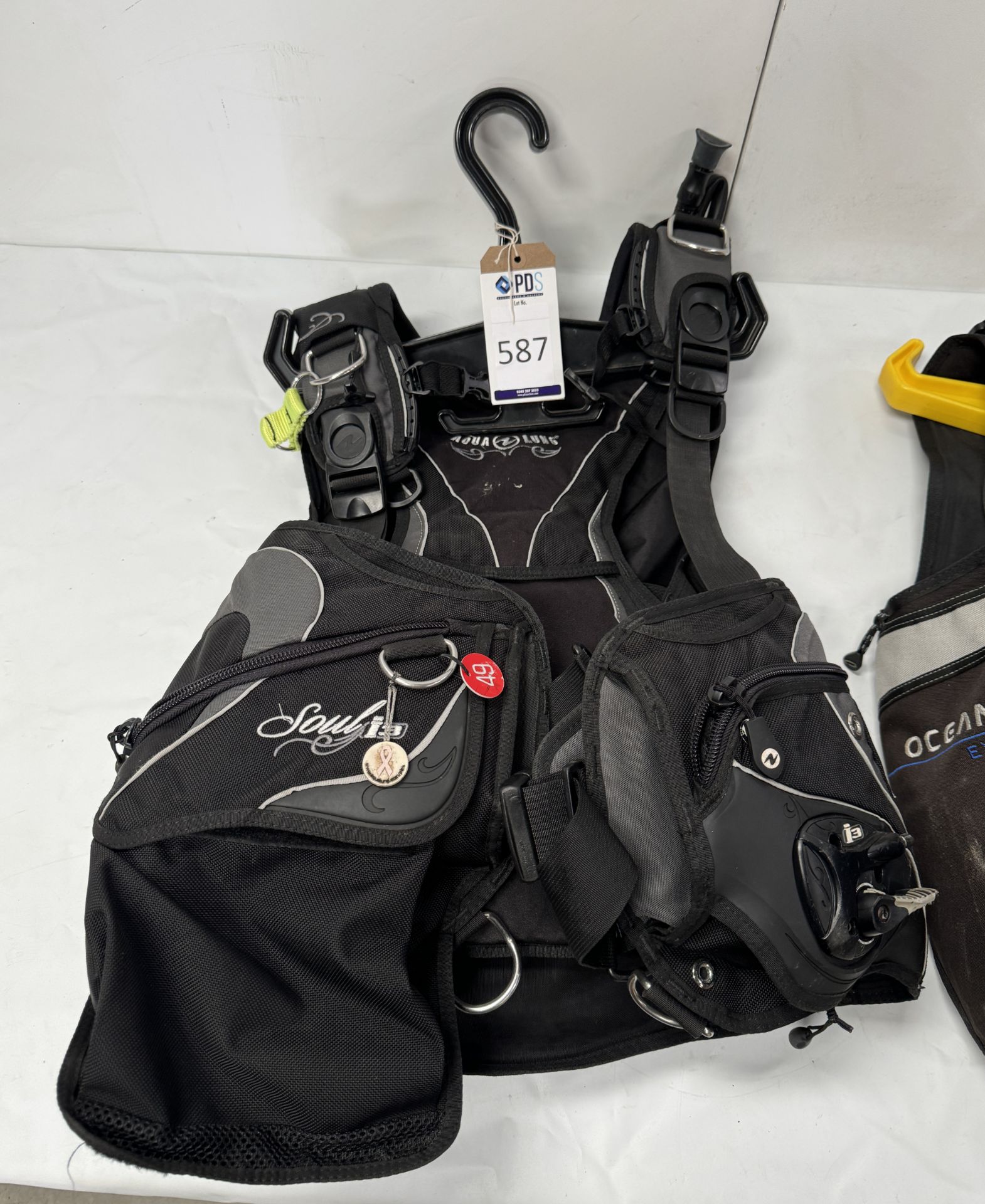 Souli3 Aqualung (Size MD) & Oceanic EX100 (Size SM) Buoyancy Compensators (Location: Brentwood. - Image 2 of 5