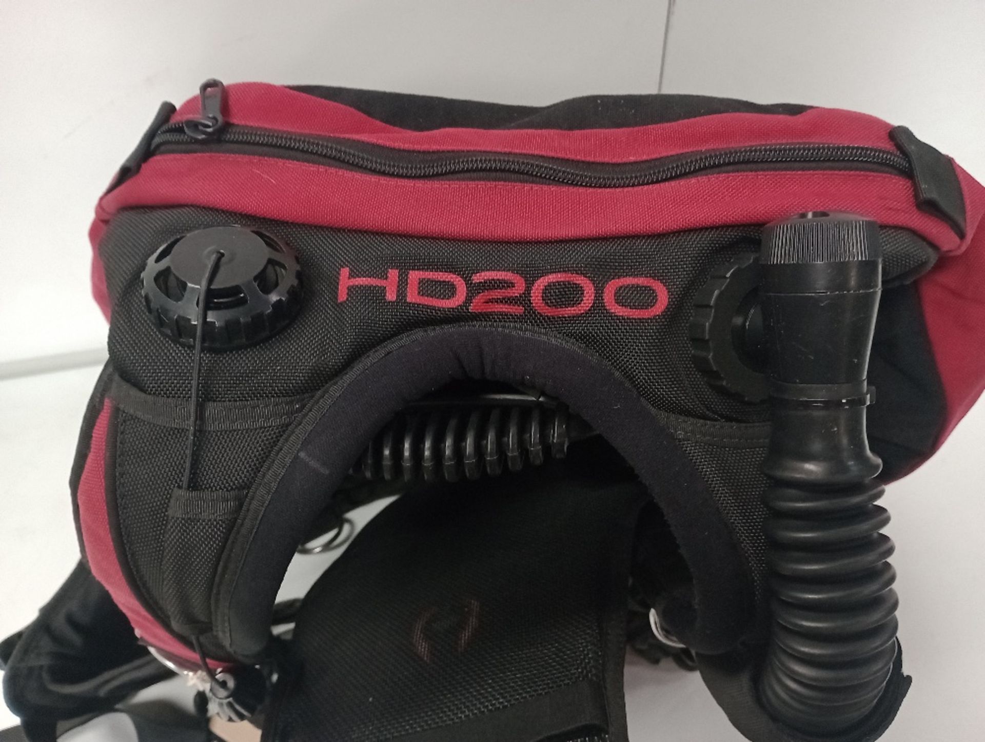 Hollis HD200 Buoyancy Control Device, Size S (Location: Brentwood. Please Refer to General Notes) - Image 4 of 5