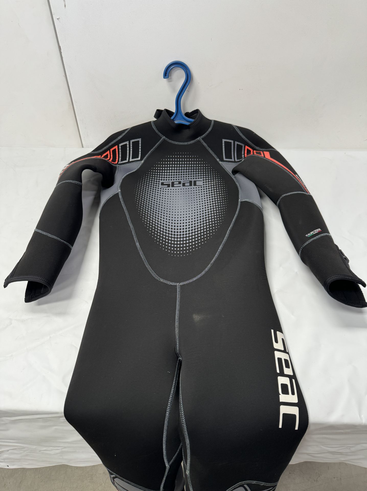 Six O’Neill, Beuchat, Seac Wetsuits (Location: Brentwood. Please Refer to General Notes) - Image 16 of 18