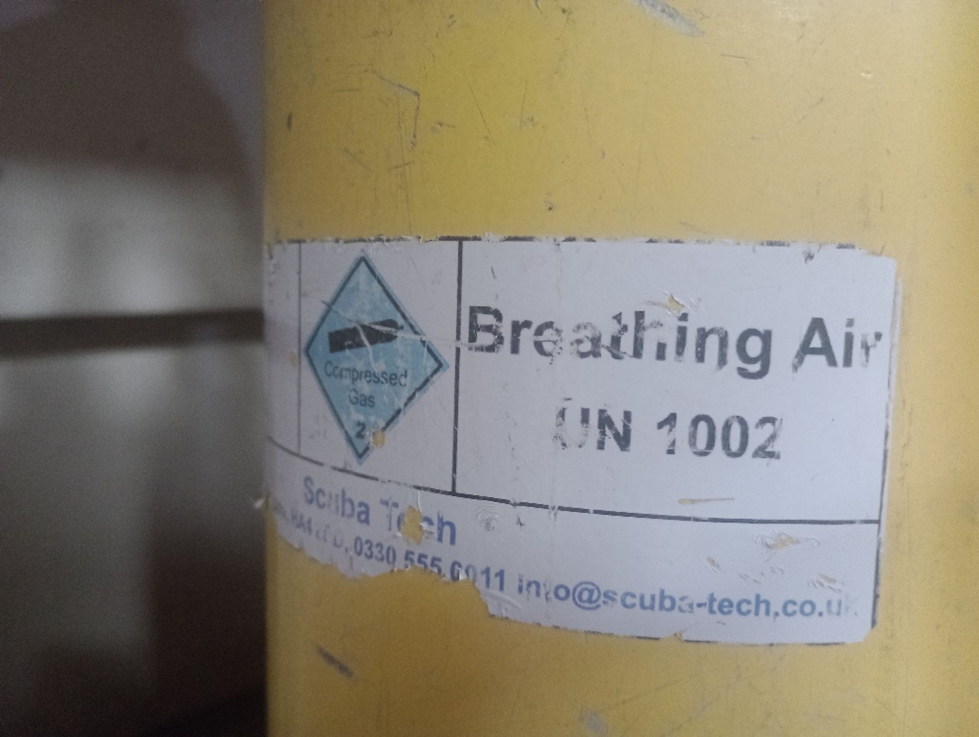 Breathing Air tanks (Not certified, require testing etc.) (Location: Brentwood. Please Refer to - Bild 7 aus 7