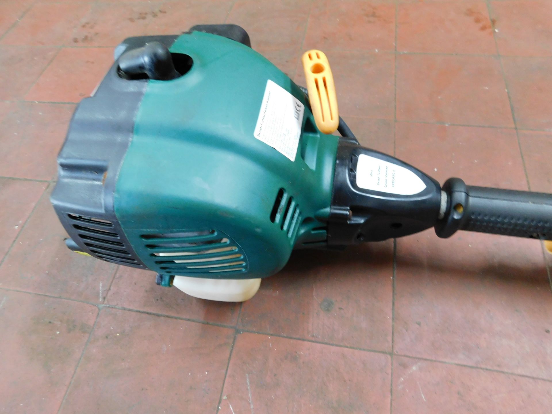 Unbadged Petrol Strimmer (for Spares/Repair) (Location: Bolton. Please Refer to General Notes) - Bild 2 aus 3