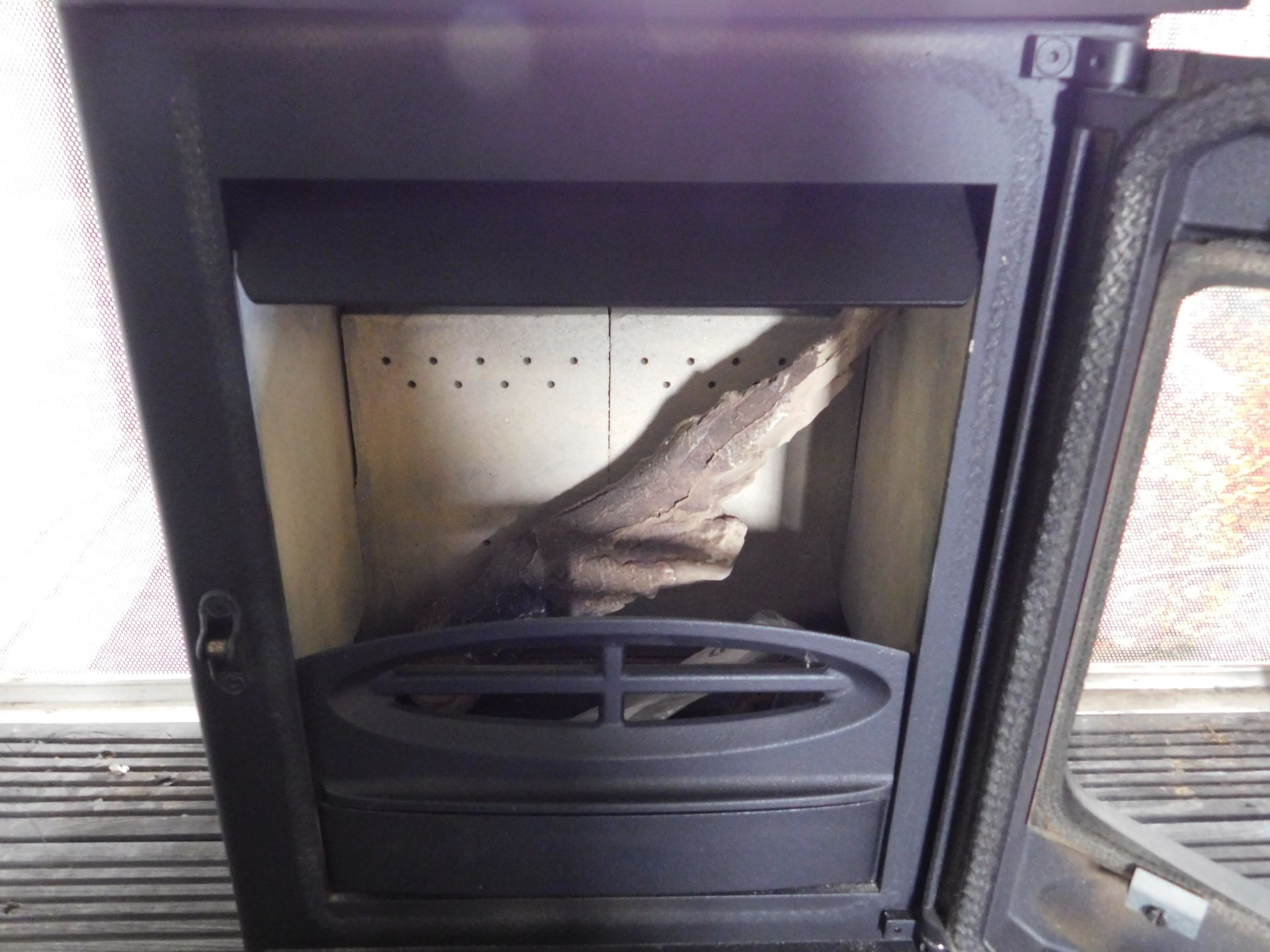Ex-Display Charnwood “C 4 Duo Blu” 4.9kw Multifuel Stove (Where the company’s description/price - Image 2 of 3