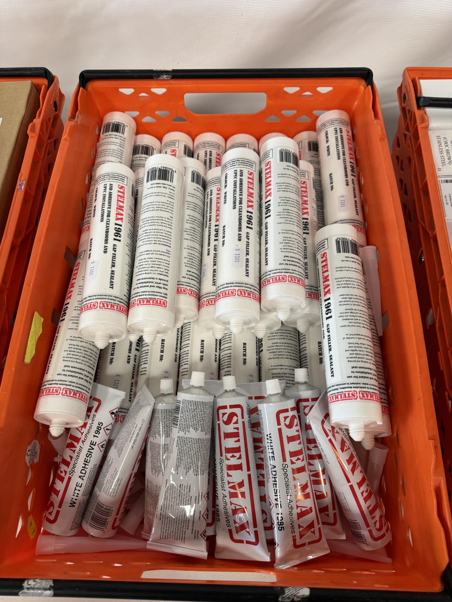 40 Stelmax 1961 Gap Filler & 15 Tubes Stelmax White Adhesive (Excludes Crate) (Location: