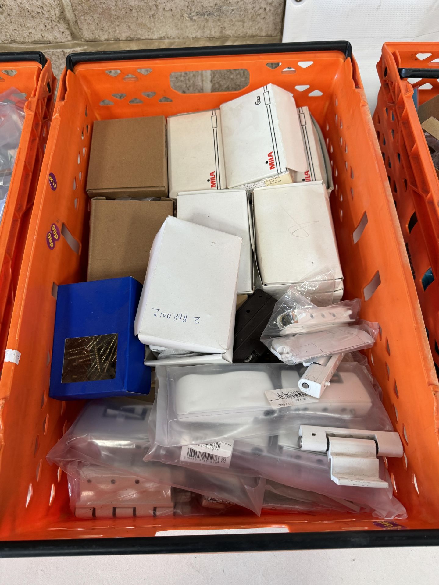Quantity of Handles/Hinges (Excludes Crate) (Location: Brentwood. Please Refer to General Notes)