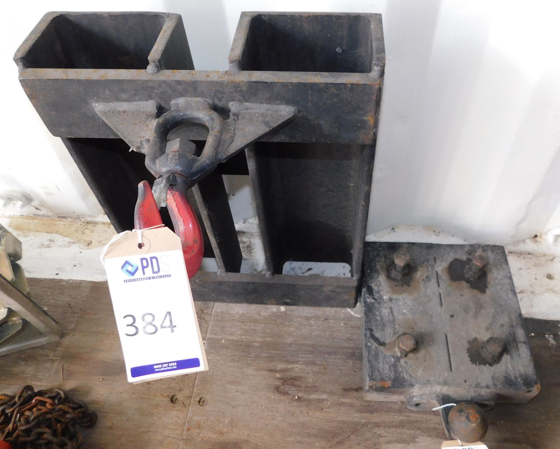 Pair Forklift Attachments (Collection Thursday 23rd or Friday 24th May – PDS Reserve the Right to