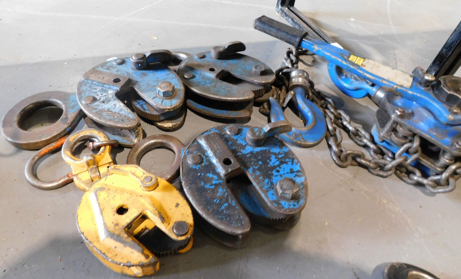 Lever Hoist, 3ton & 4 Various Plate Clamps (Located Rugby. Please Refer to General Notes)