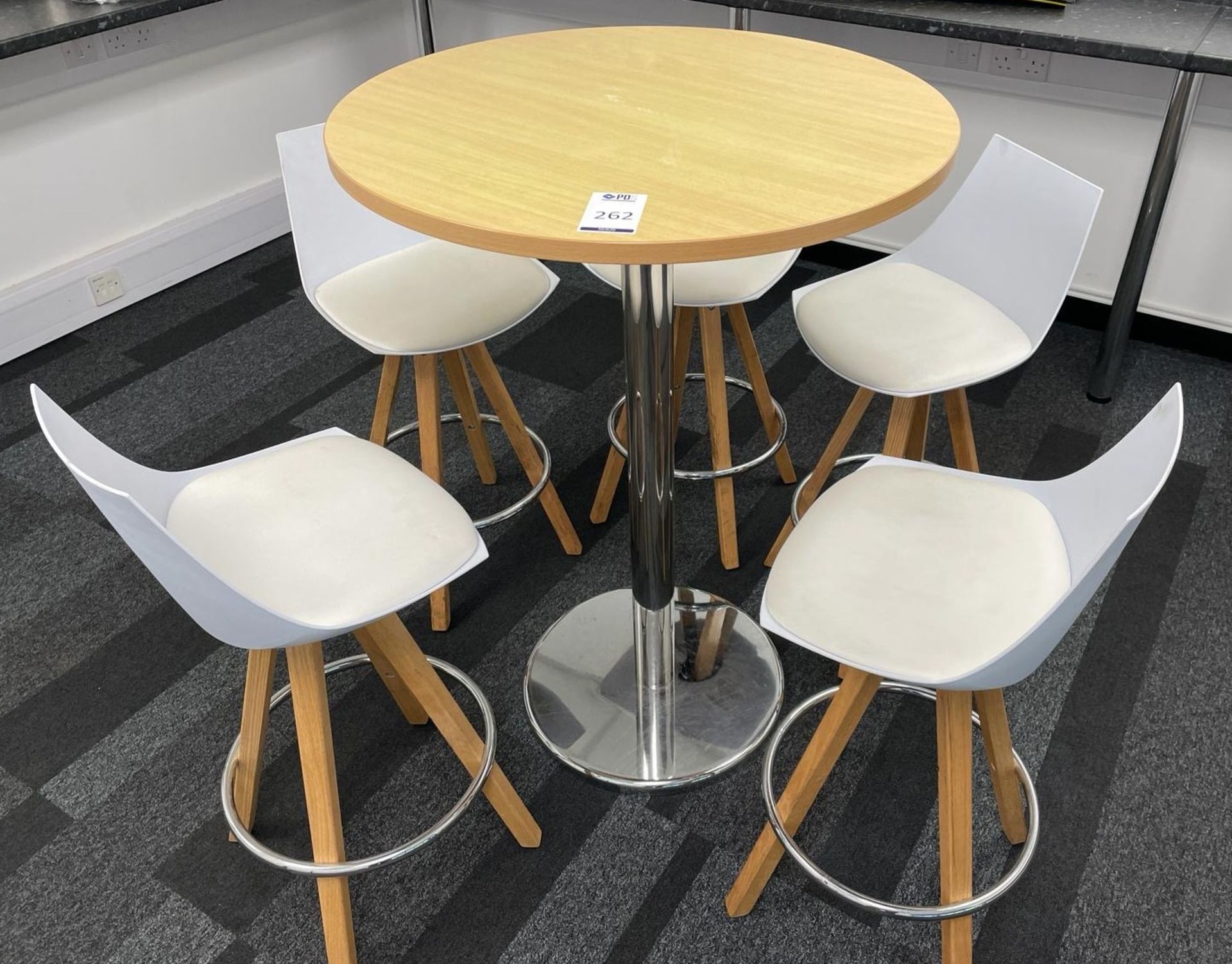 Light Oak Effect Poser Table & 5 Bar Stools (Located Rugby. Please Refer to General Notes)