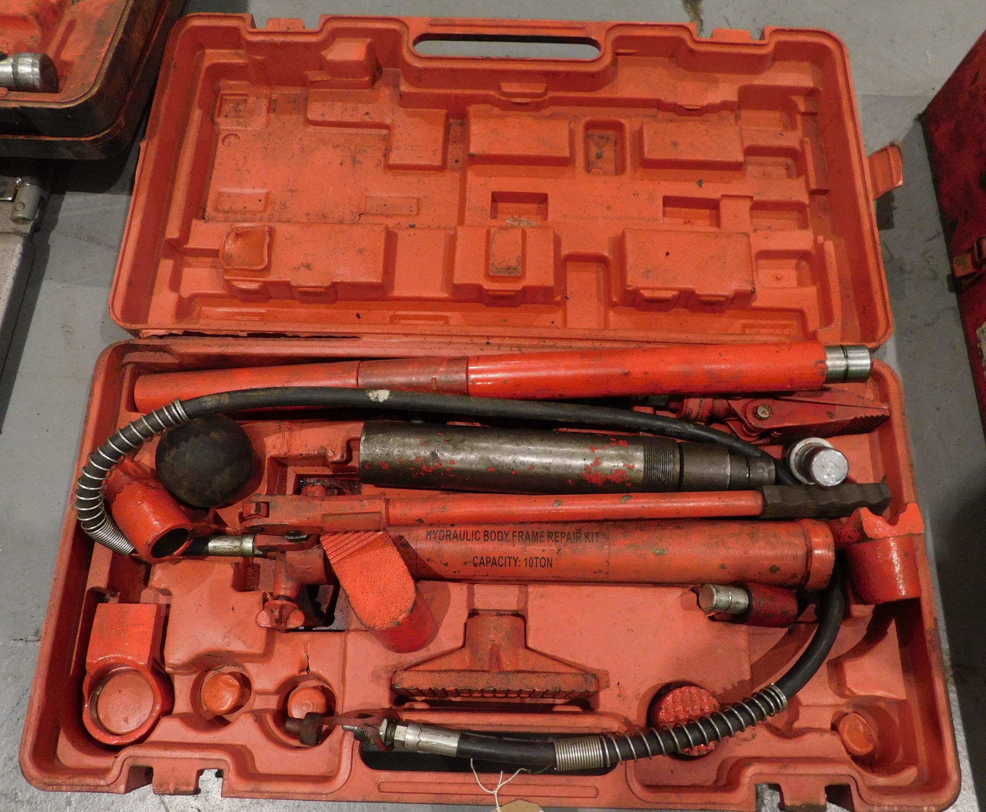 Nielsen Hydraulic Body Repair Kit, 10ton (Located Rugby. Please Refer to General Notes)